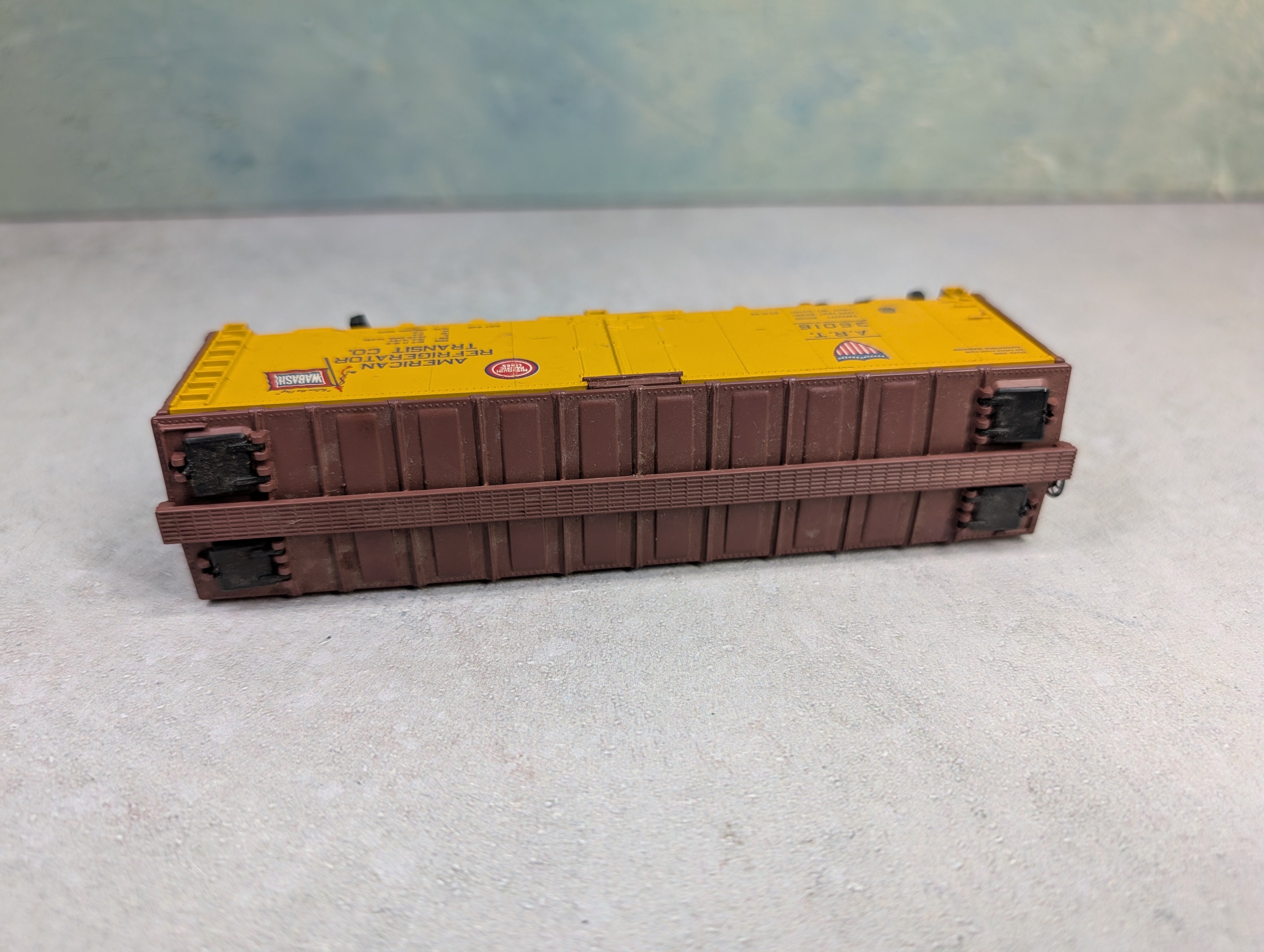 USED Athearn 5029 HO Scale 40' Reefer Box Car American Refrigerator Transit ART #36016