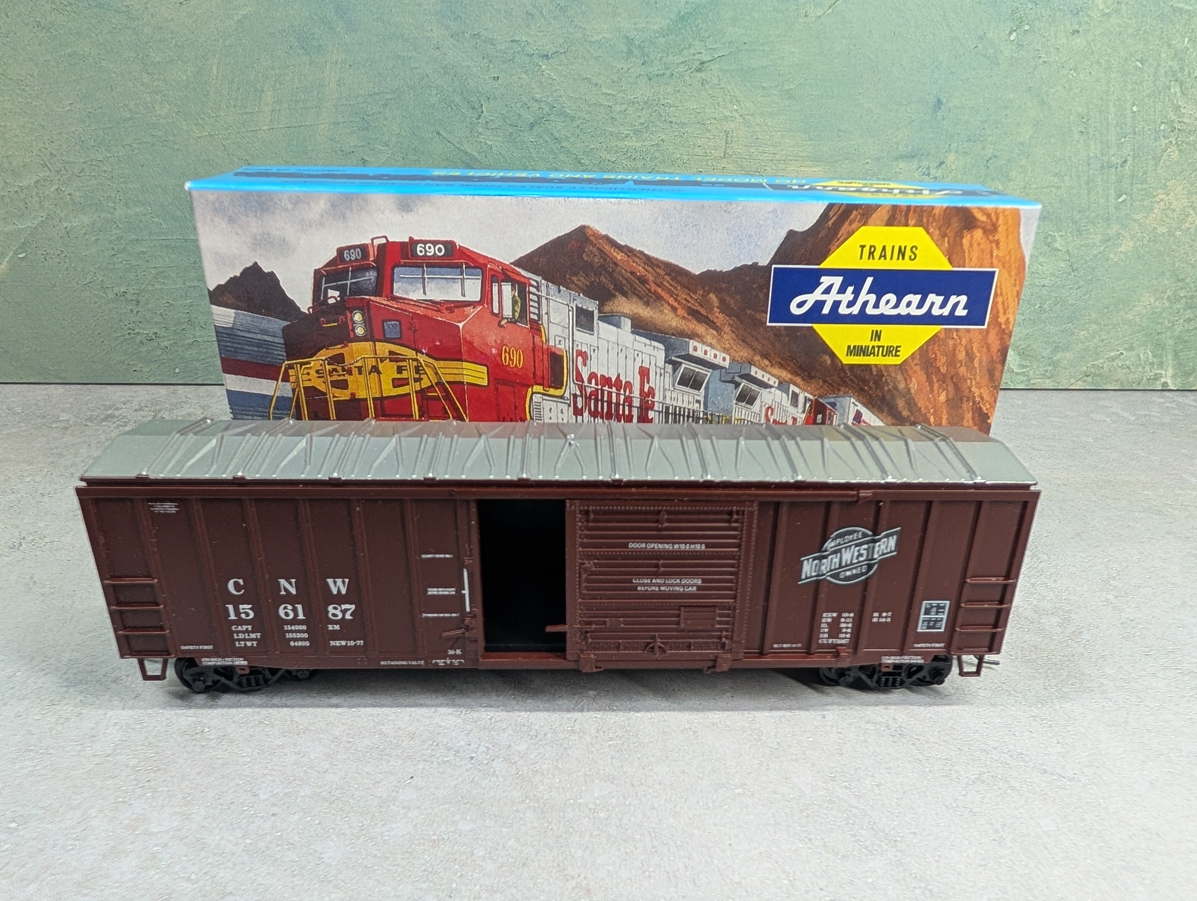 USED Athearn 214 HO Scale 50' Modern Box Car Chicago & North Western CNW #156187 Rail Runner Custom