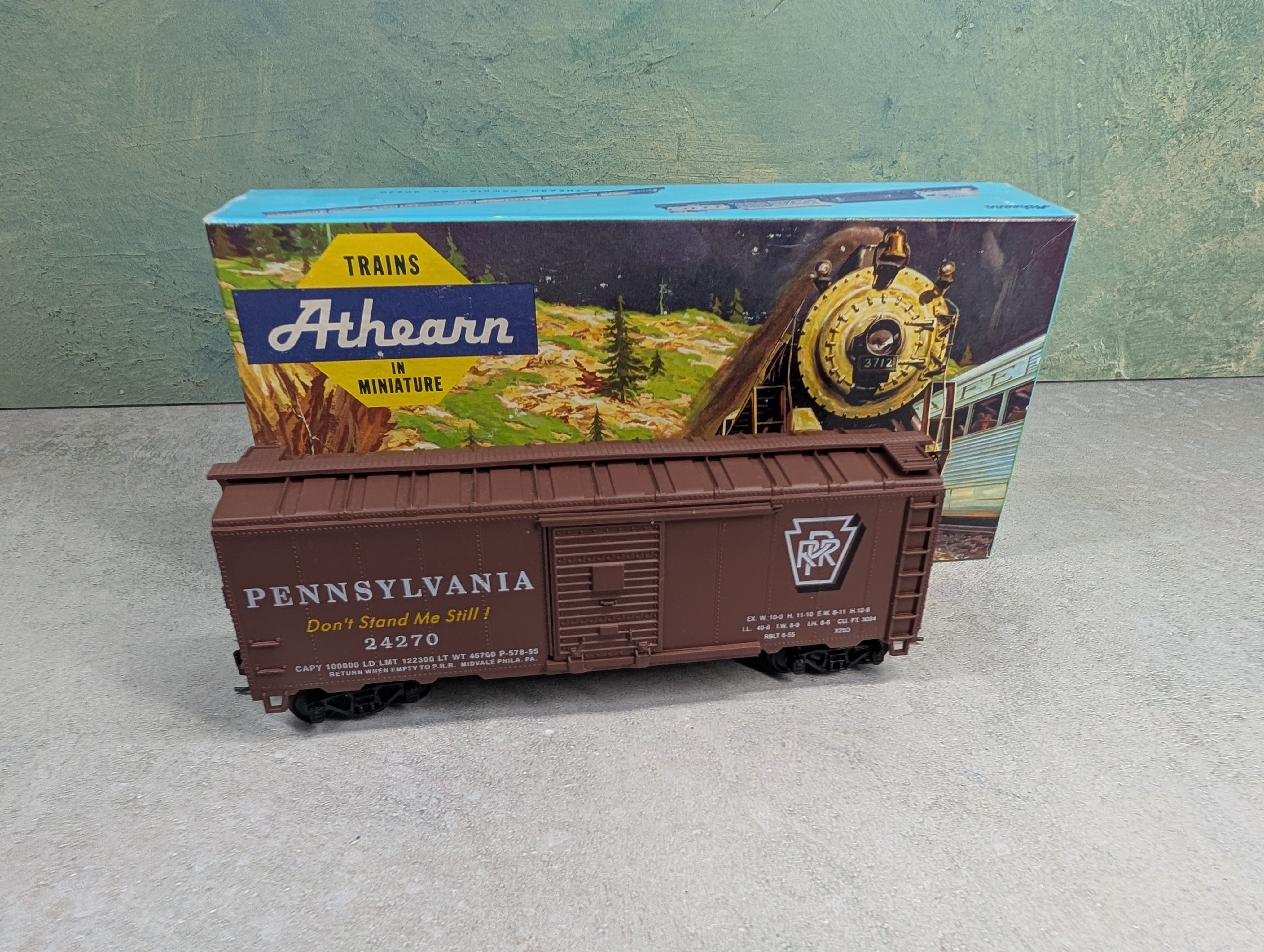 USED Athearn 12023 HO Scale 40' Box Car Pennsylvania #24270 Bee-Bee Custom