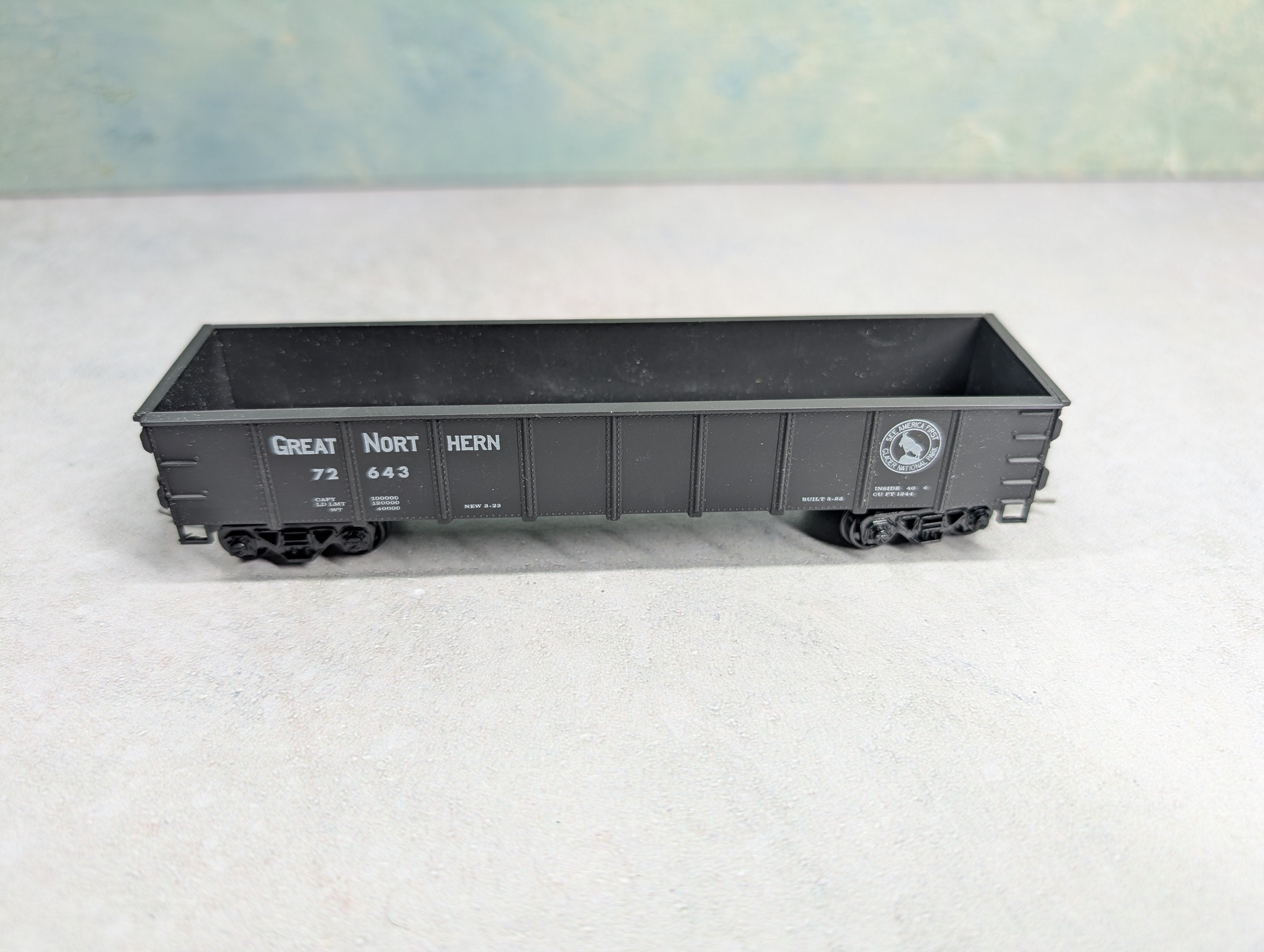 USED Roundhouse HO Scale 40' Gondola Great Northern #72643