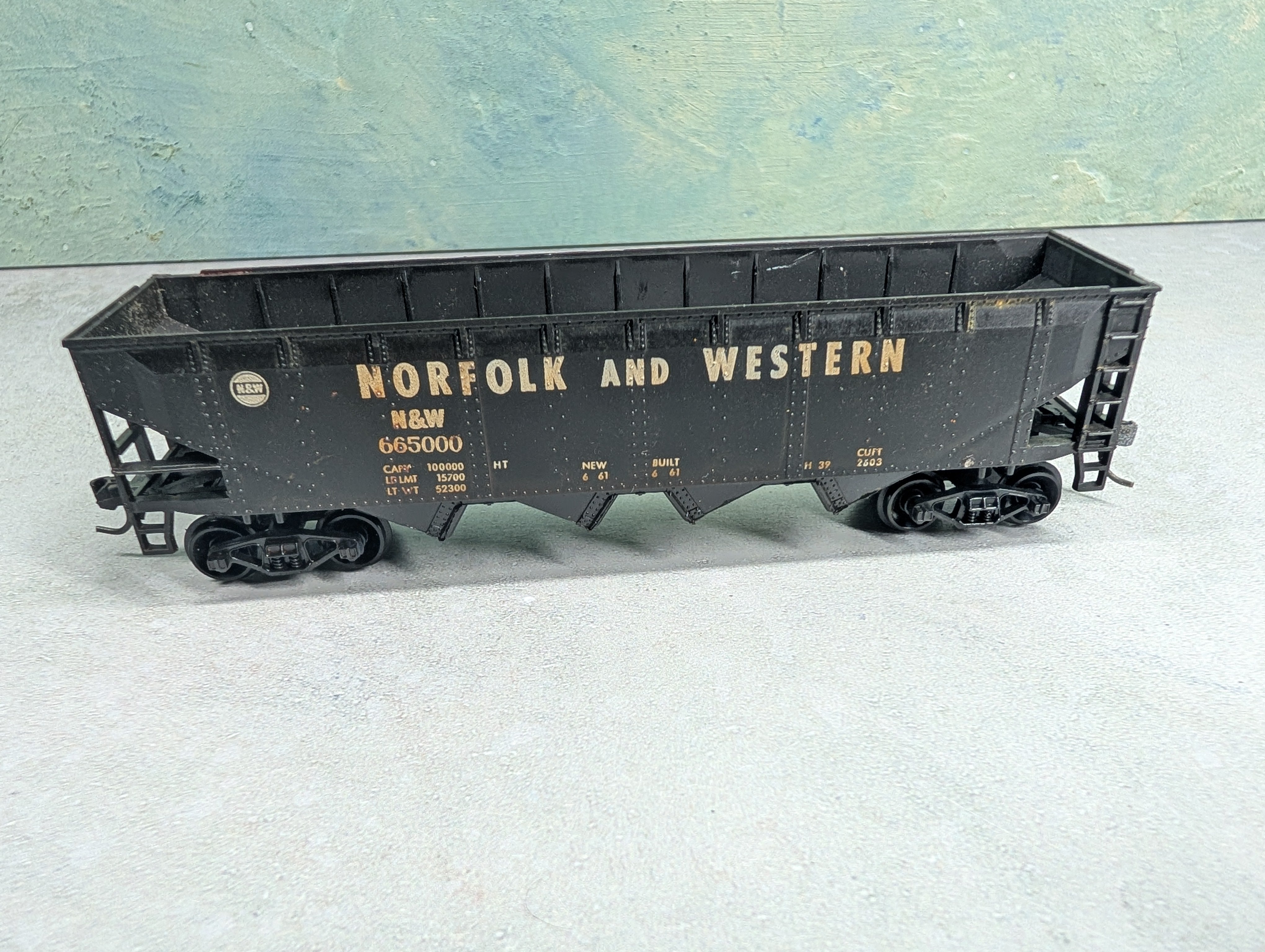 USED ROCO HO Scale Quad Hopper Norfolk & Western N&W #665000 Weathered