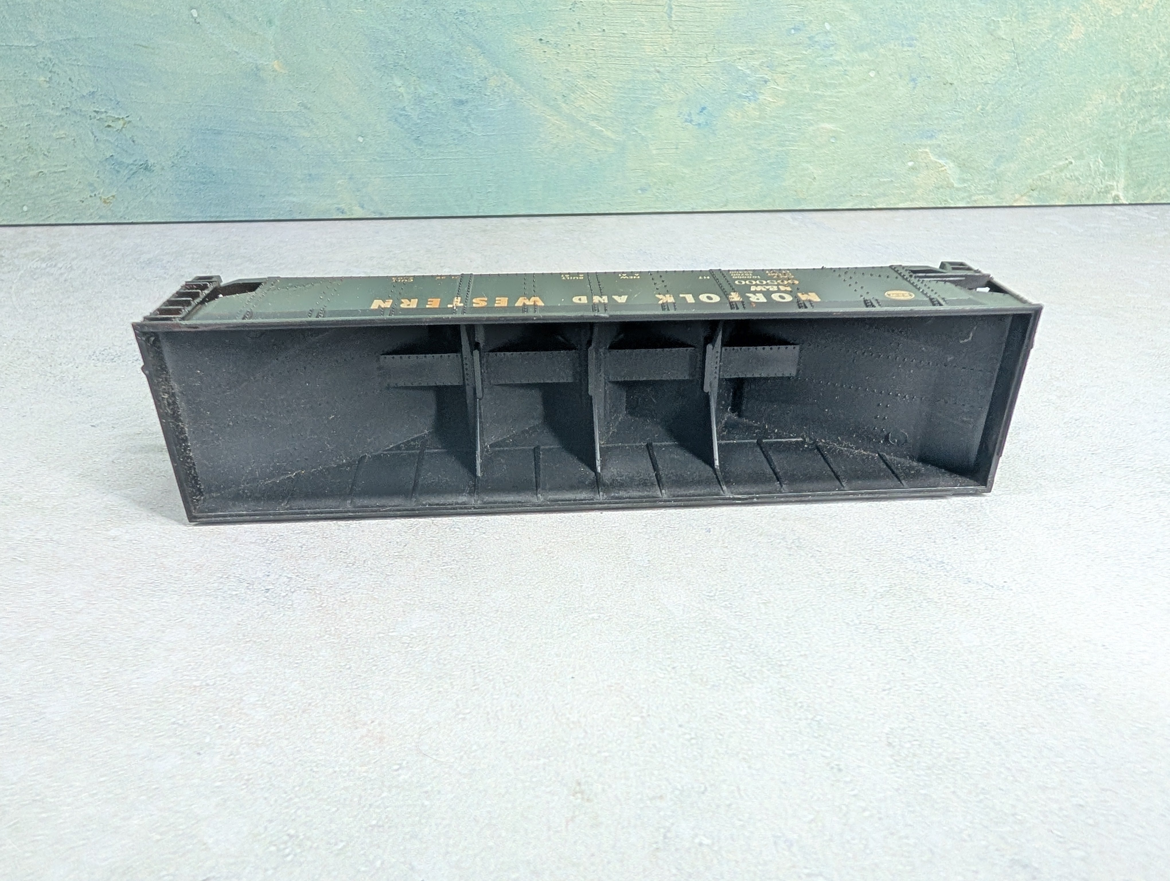 USED ROCO HO Scale Quad Hopper Norfolk & Western N&W #665000 Weathered