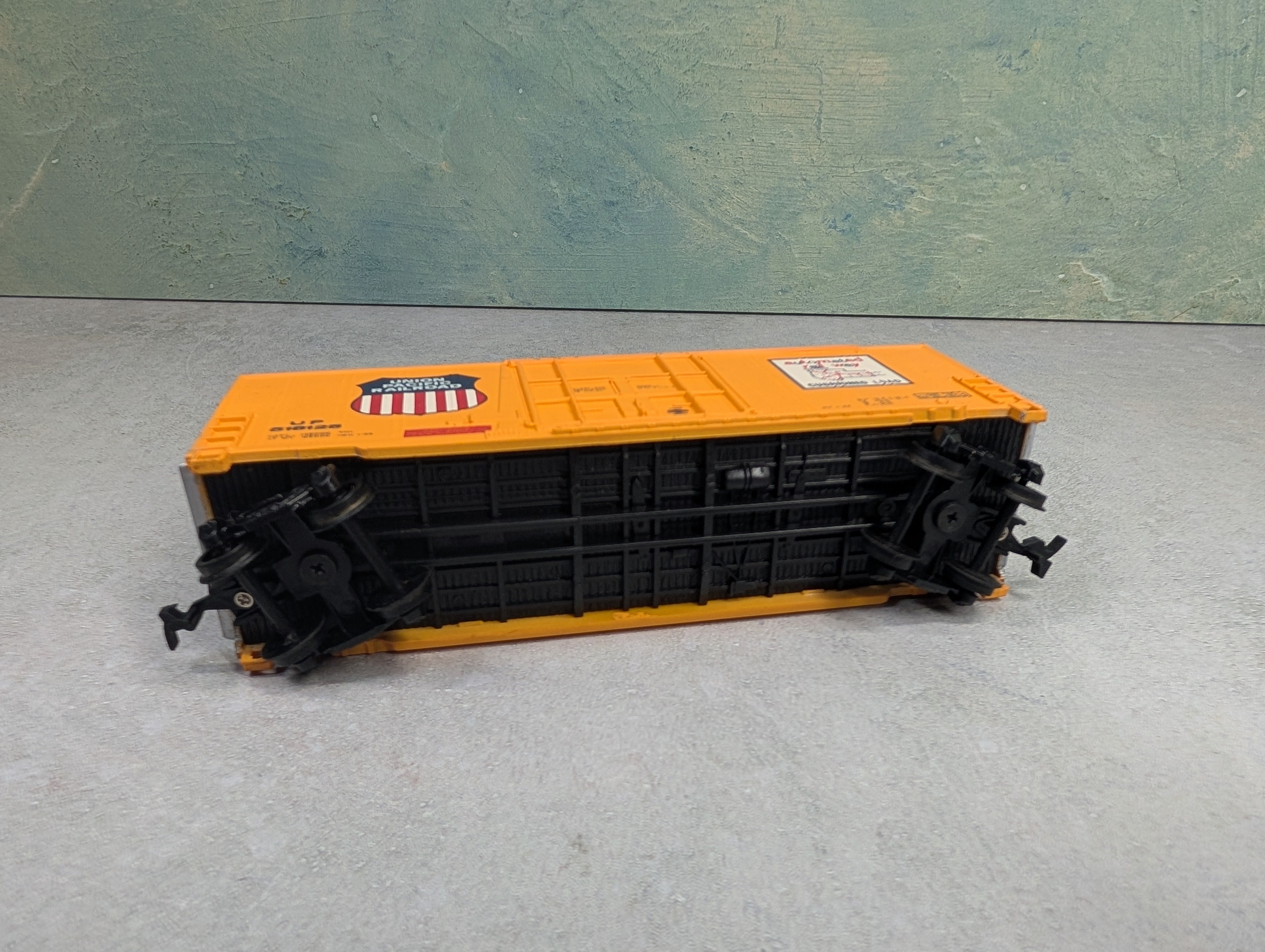 USED Bachmann HO Scale 40' Hi-Cube Box Car Union Pacific UP #518125