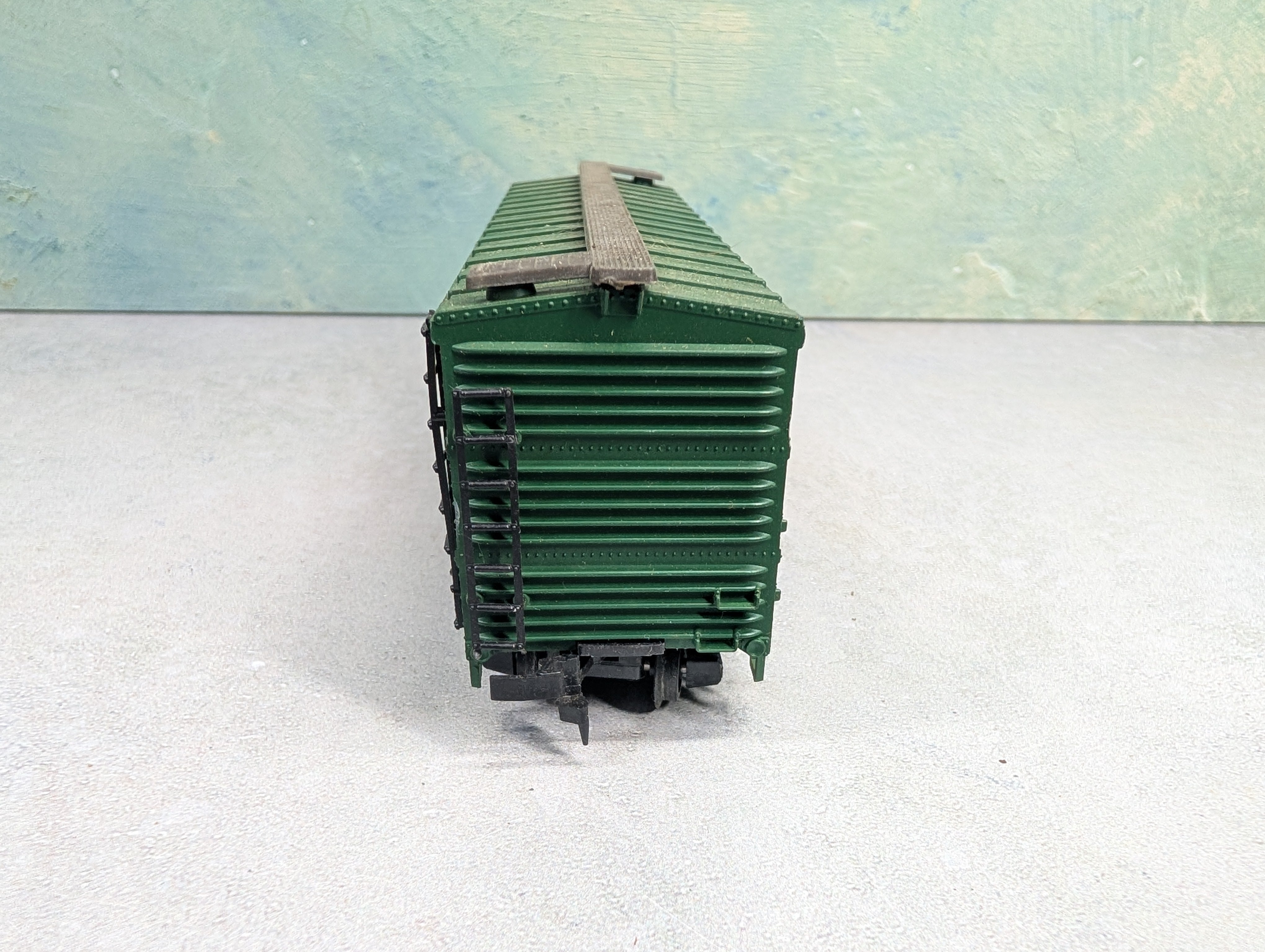 USED Roco HO Scale Cattle Stock Car Chicago & North Western CNW #14373