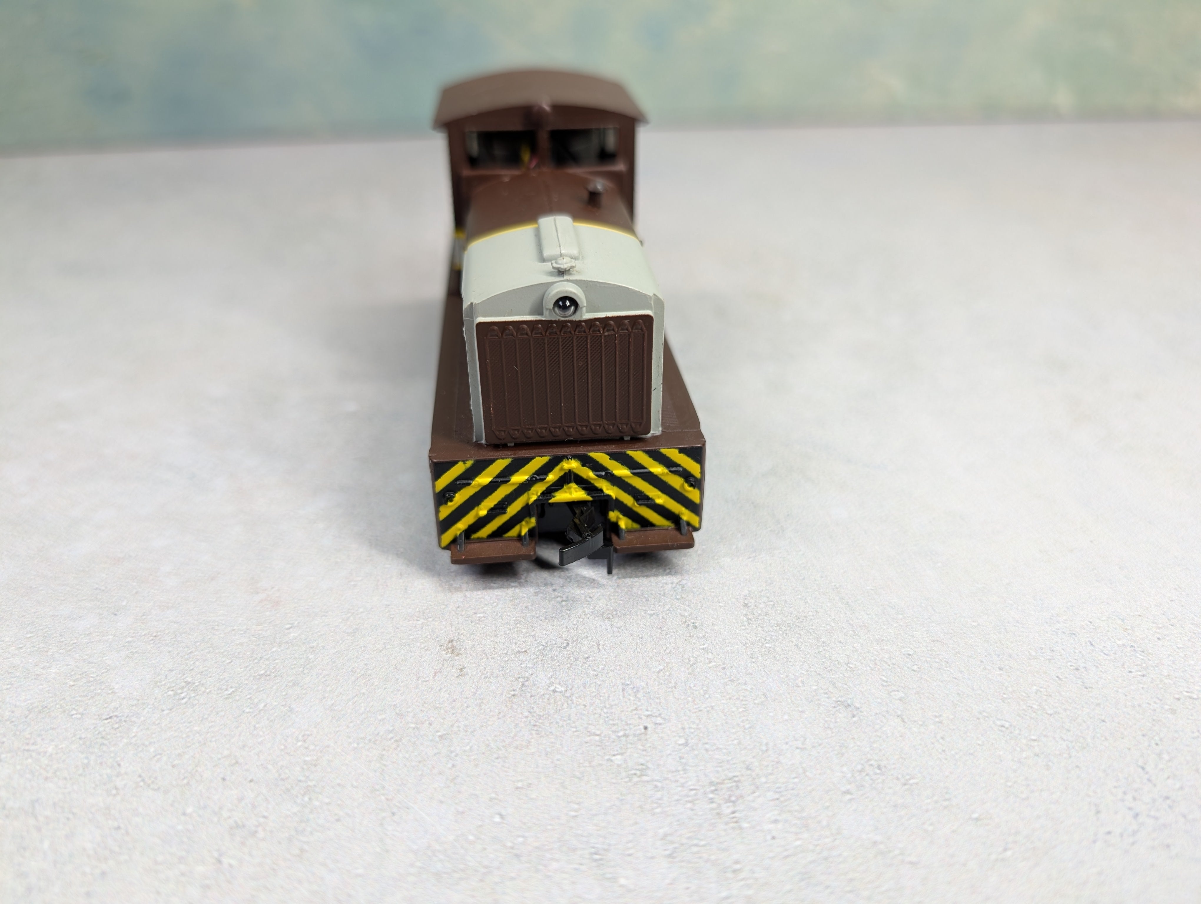 USED Model Power 96674 HO Scale DDT Plymouth Industrial Diesel Locomotive Canadian Pacific #6674 Runs DC
