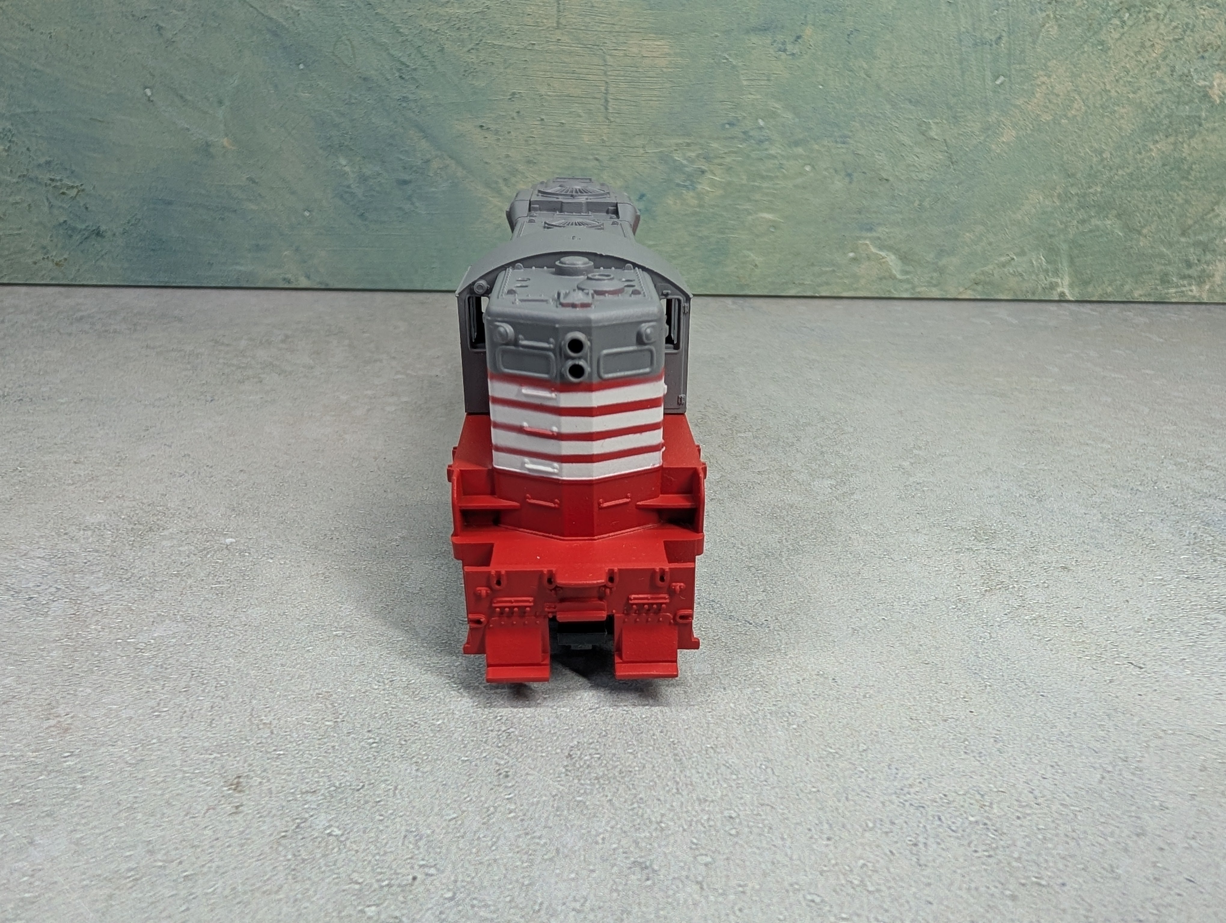 USED Athearn HO Scale GP-9 High Nose Diesel Locomotive Burlington #244 Unpowered