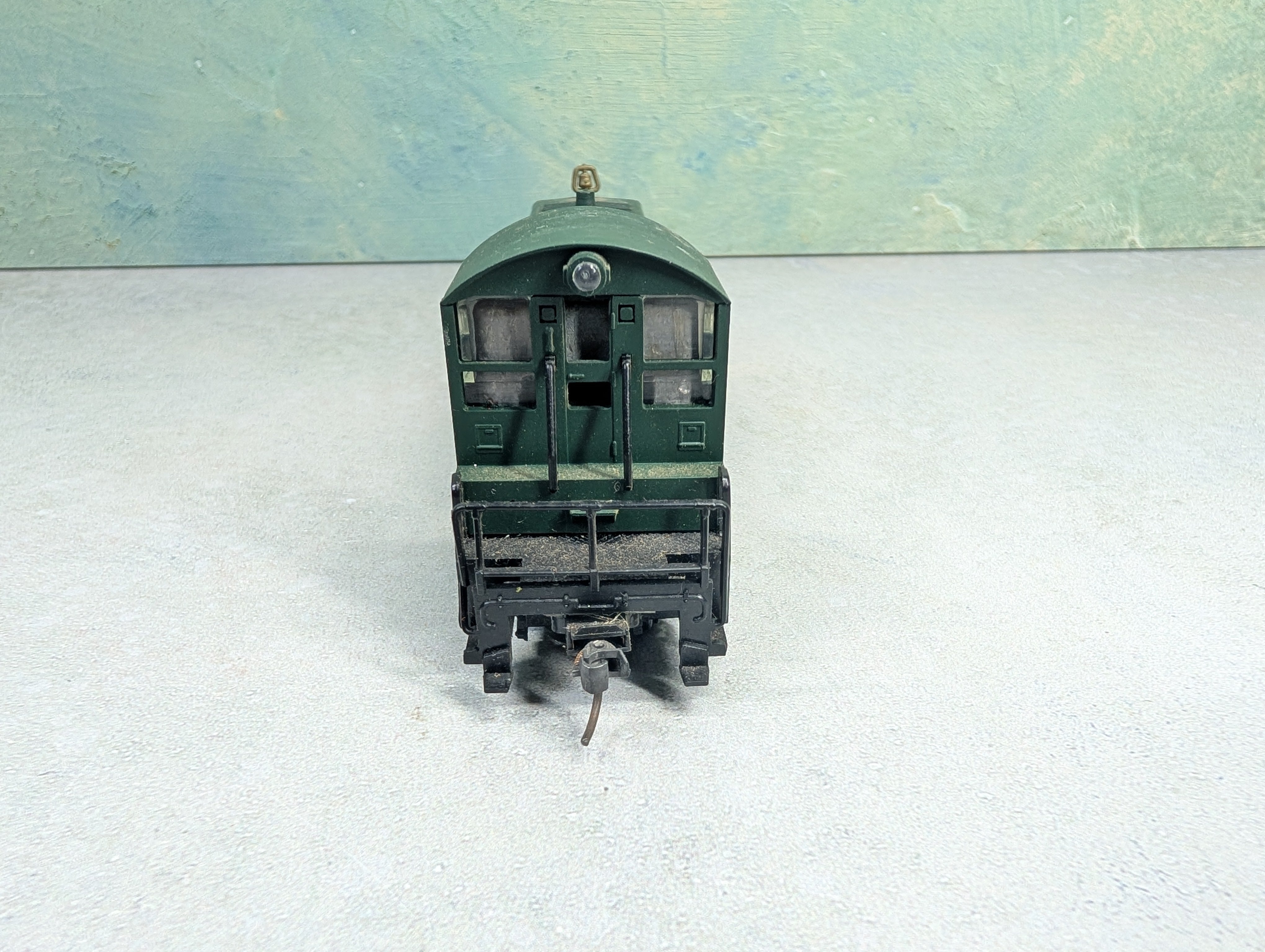 USED AHM HO Scale SW-1 Switcher Diesel Locomotive Pennsylvania #1867 Runs DC