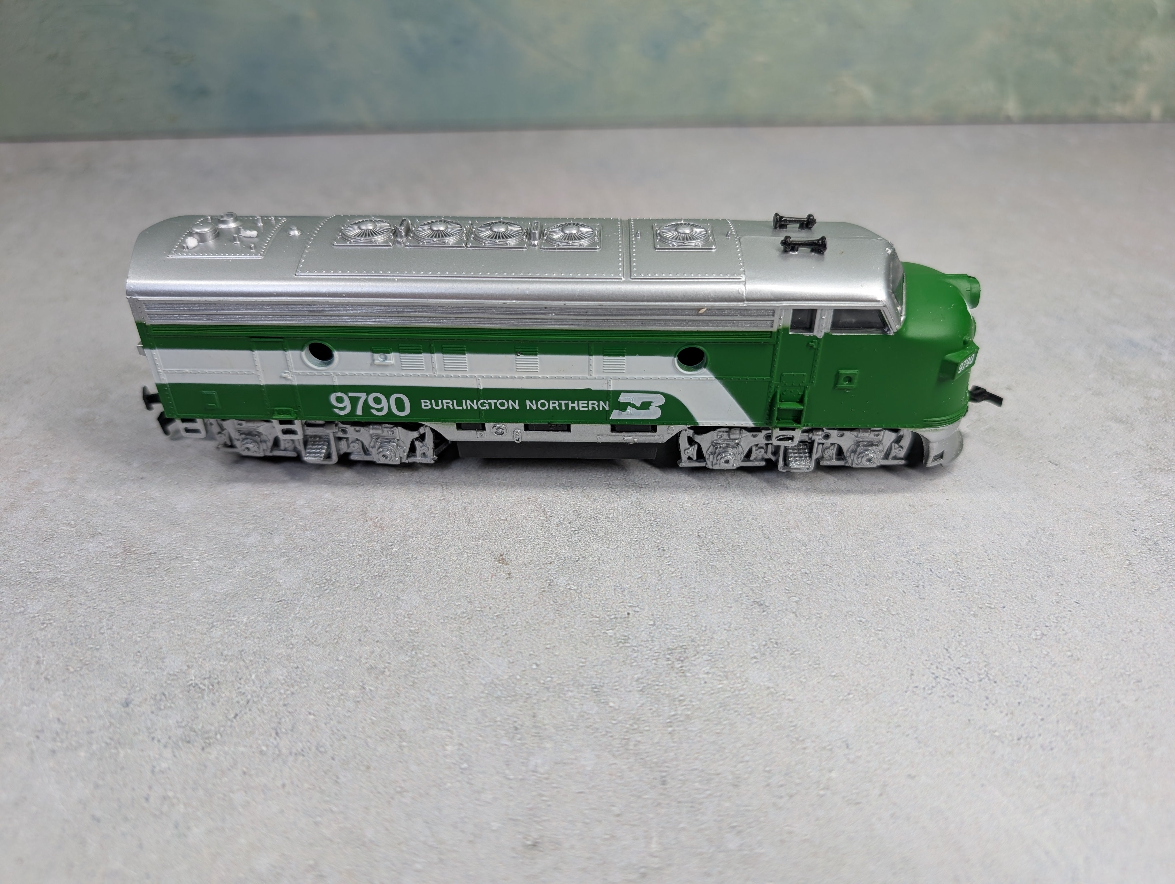 USED Life-Like HO Scale F7A Diesel Locomotive Burlington Northern #9790 Runs Great DC
