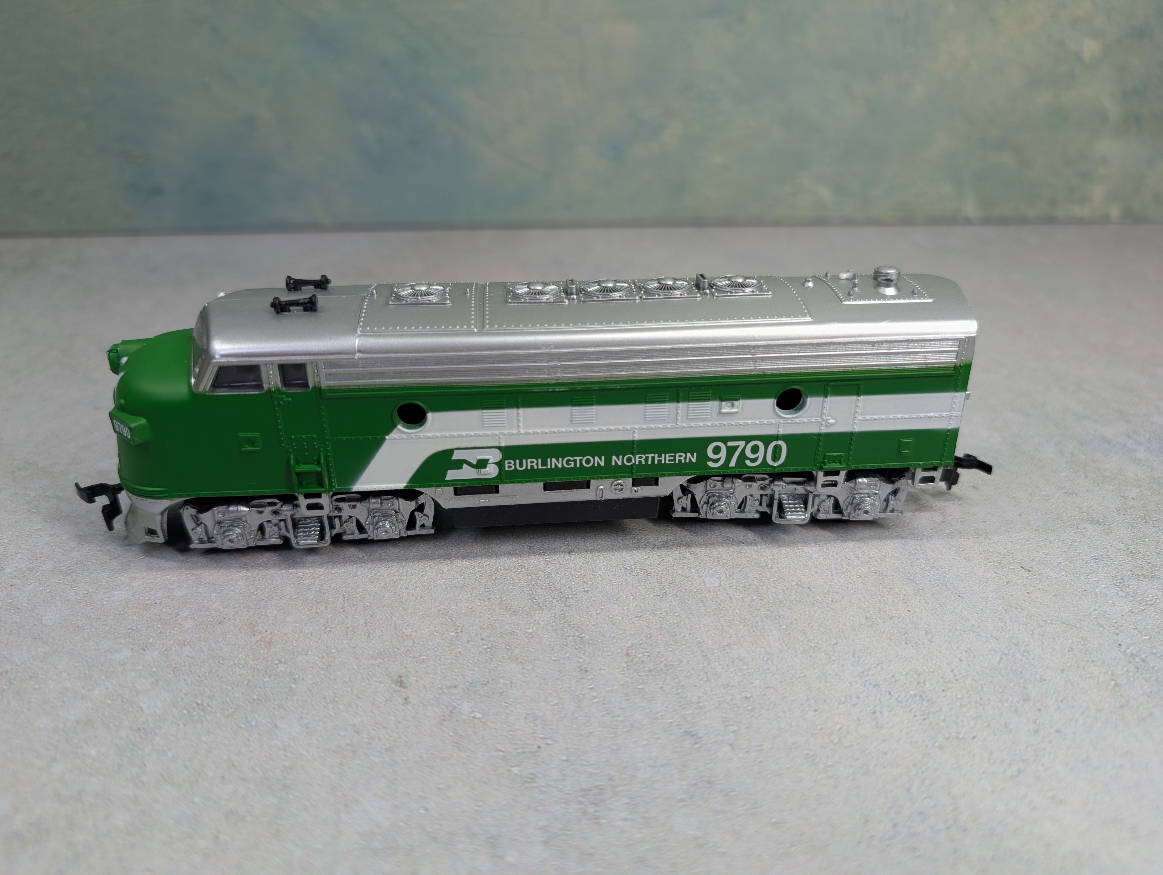 USED Life-Like HO Scale F7A Diesel Locomotive Burlington Northern #9790 Runs Great DC