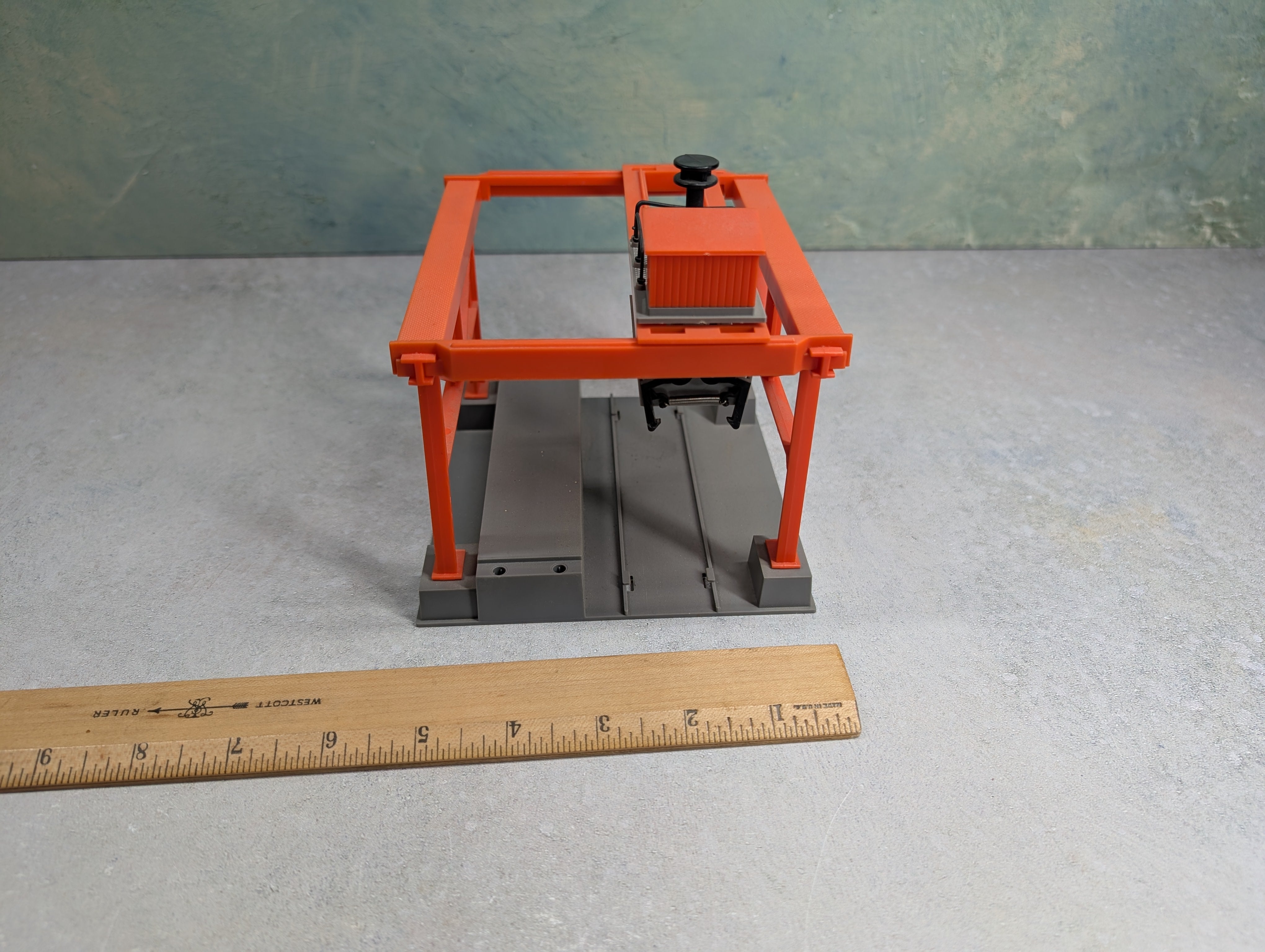 USED Tyco HO Scale Container Loader