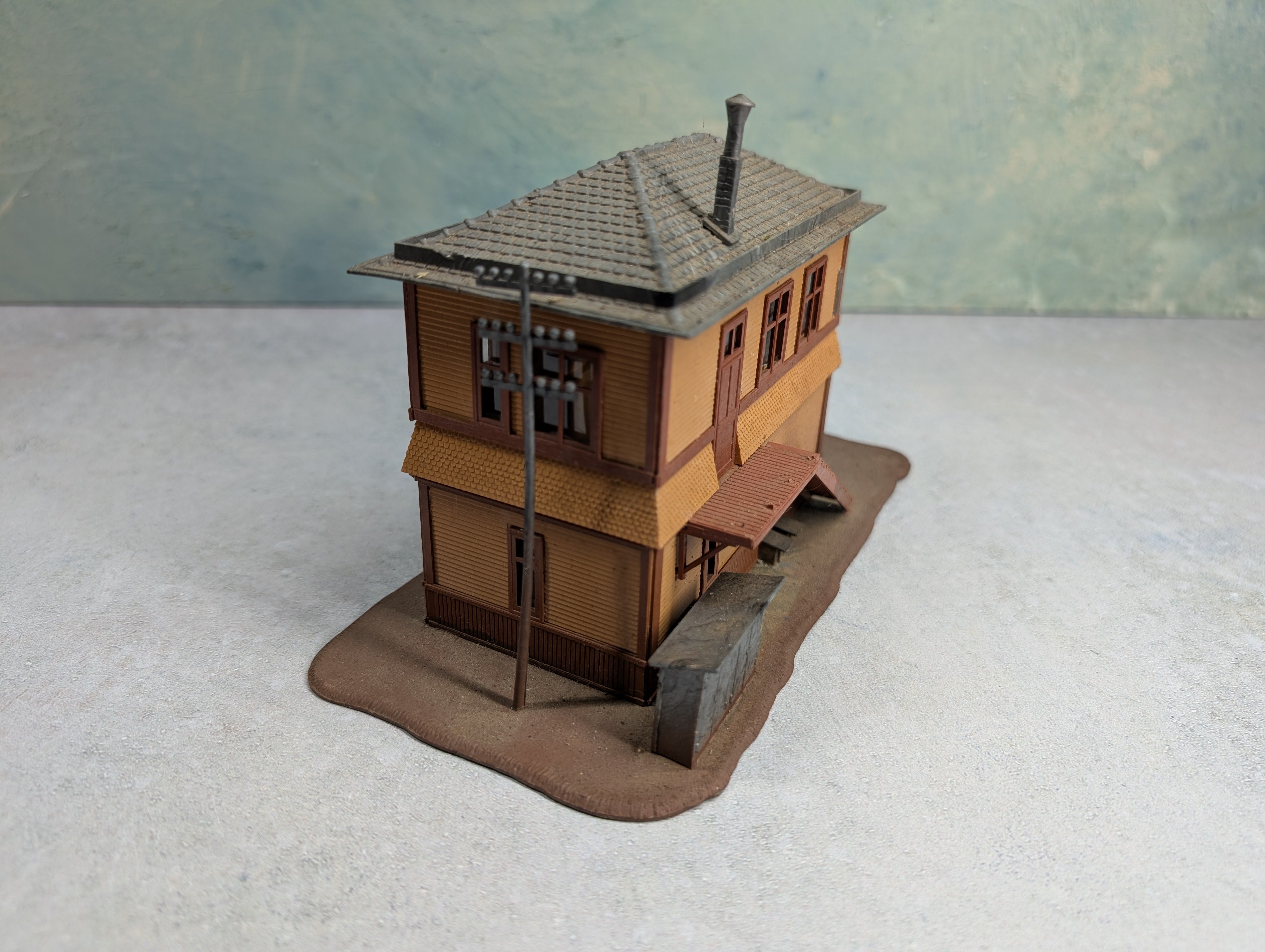 USED Pola HO Scale Interlocking Tower