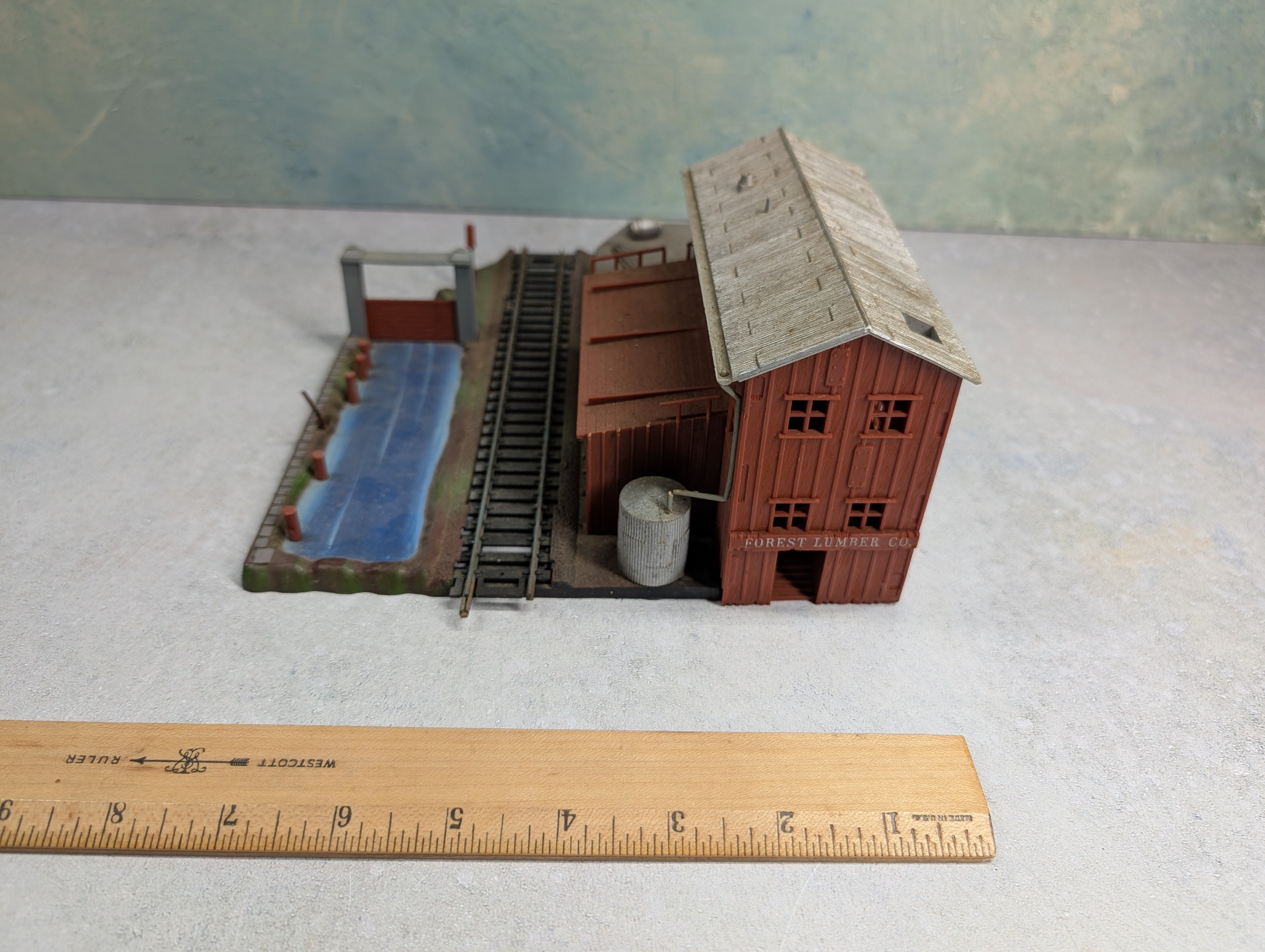 USED Life-Like HO Scale Logging Mill