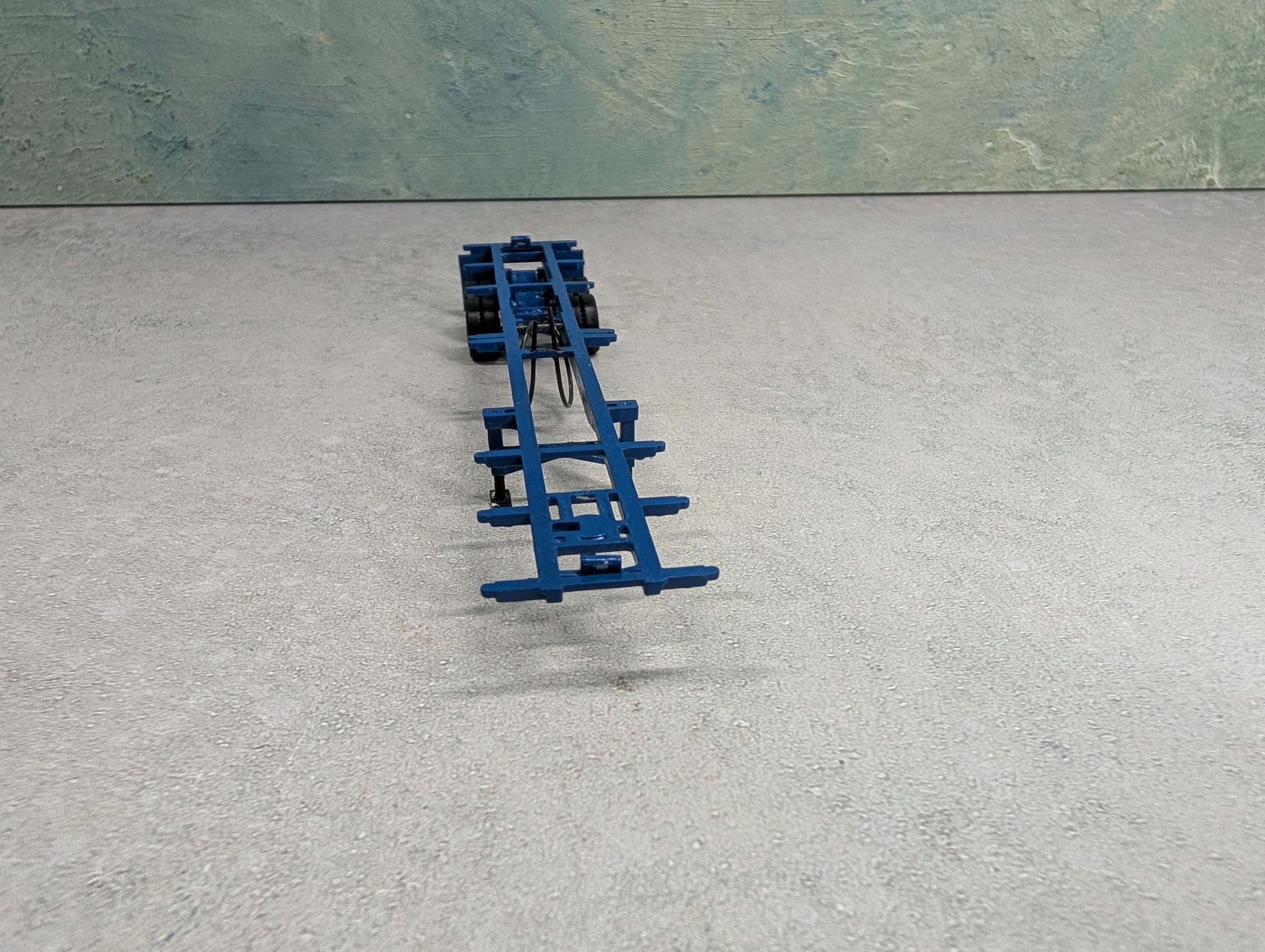 USED HO Scale 45' Blue Trailer Chassis