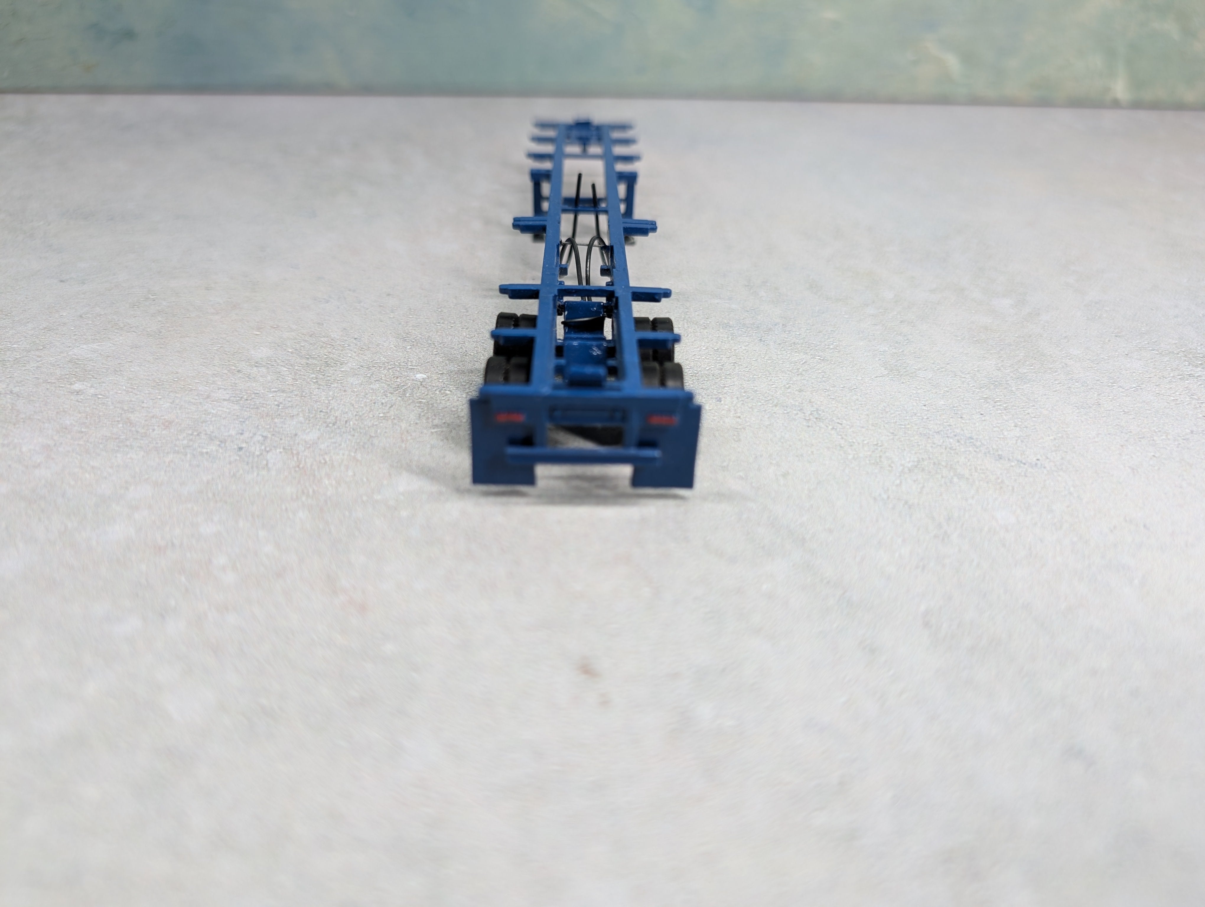 USED HO Scale 45' Blue Trailer Chassis