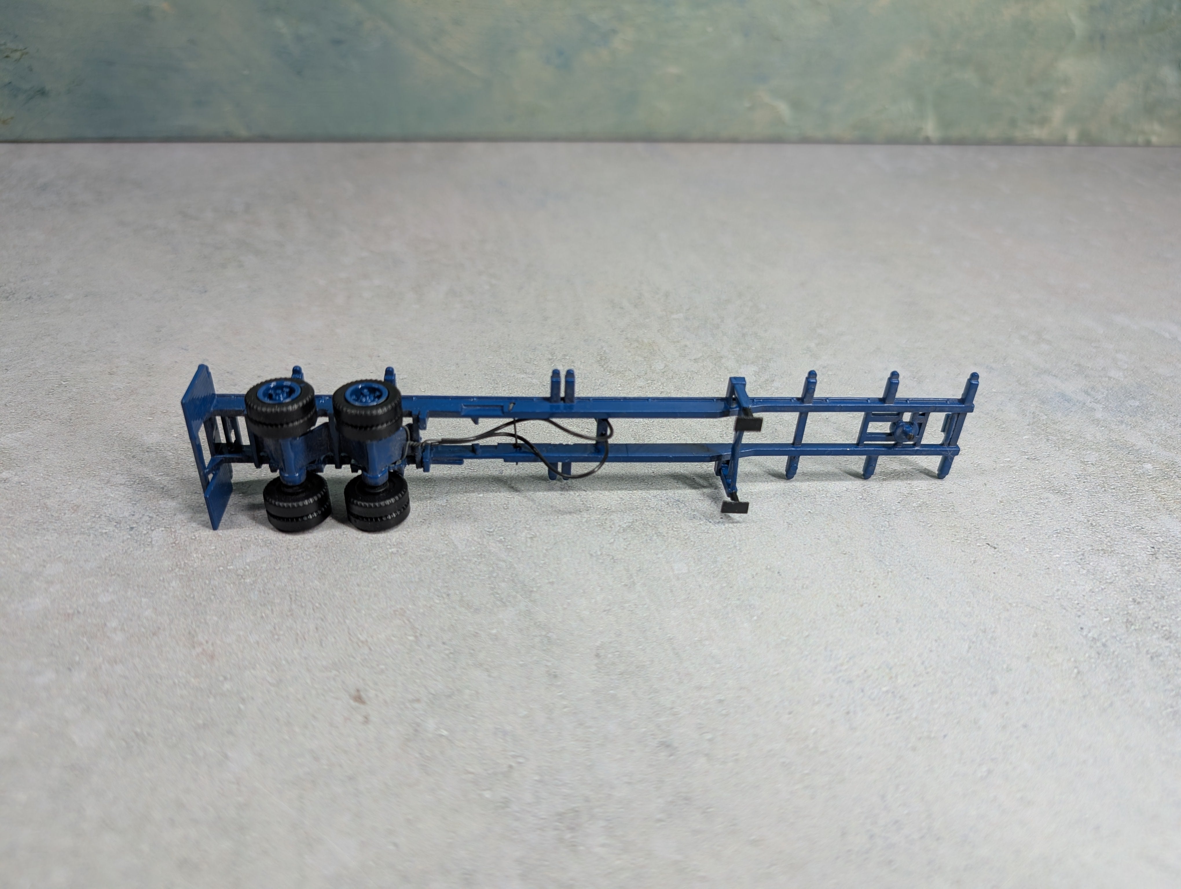 USED HO Scale 45' Blue Trailer Chassis
