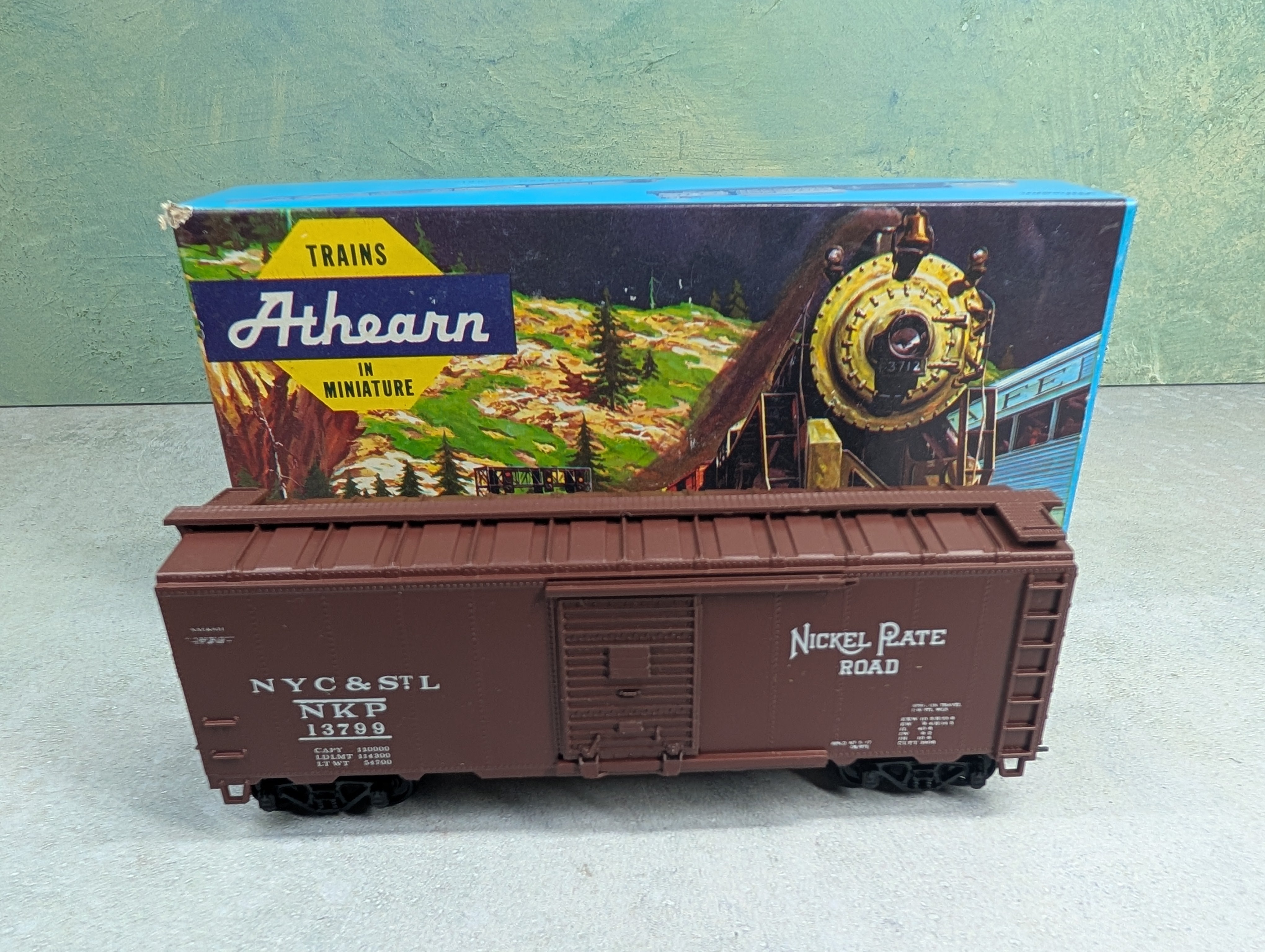 USED Athearn HO Scale 40' Box Car Nickel Plate Road NKP #13799 Bev-Bel