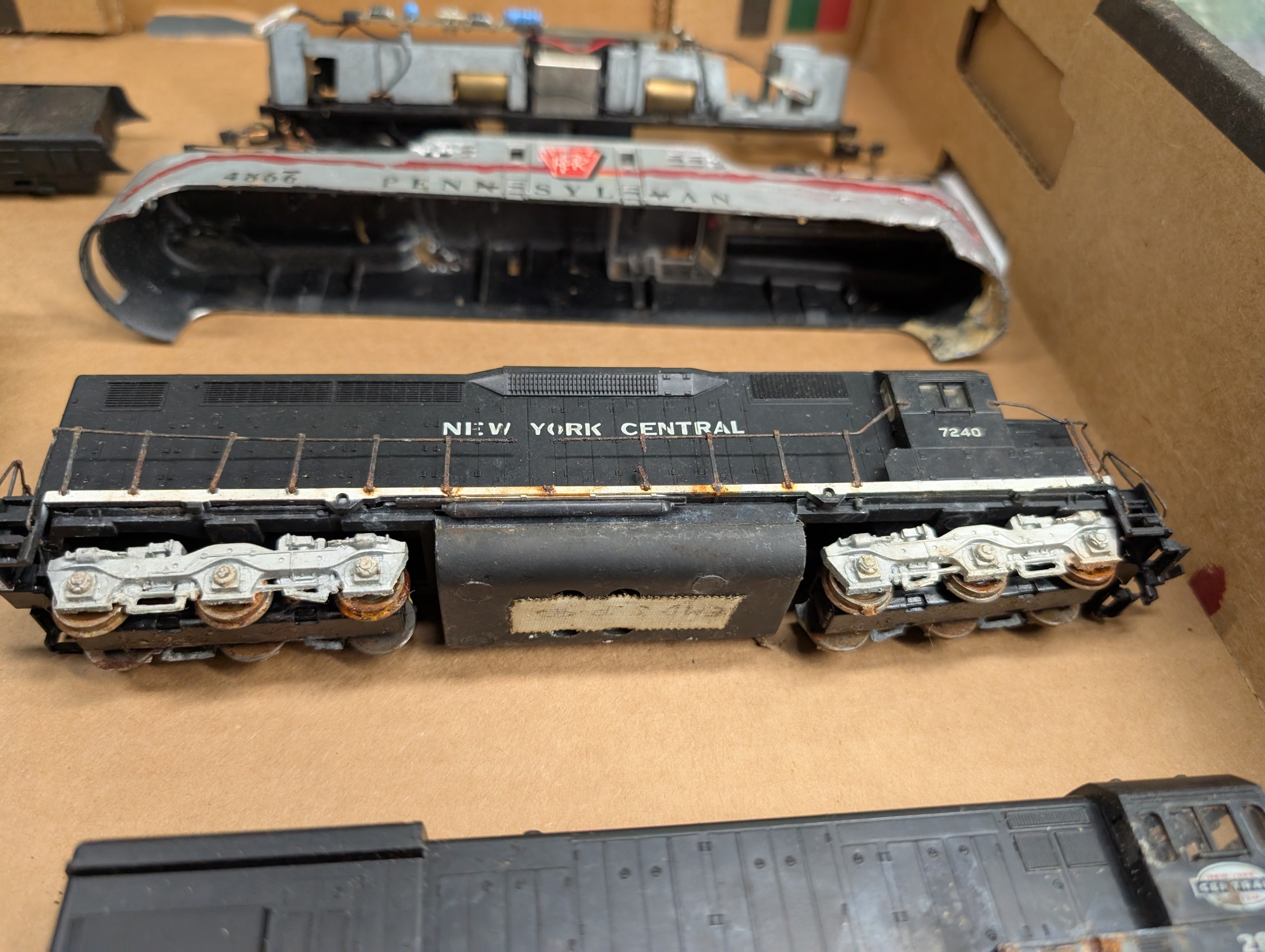 USED HO Scale Lot of Untested Rough Diesel Locomotives & Parts, GG1, EL, GN + more Parts/Repairs