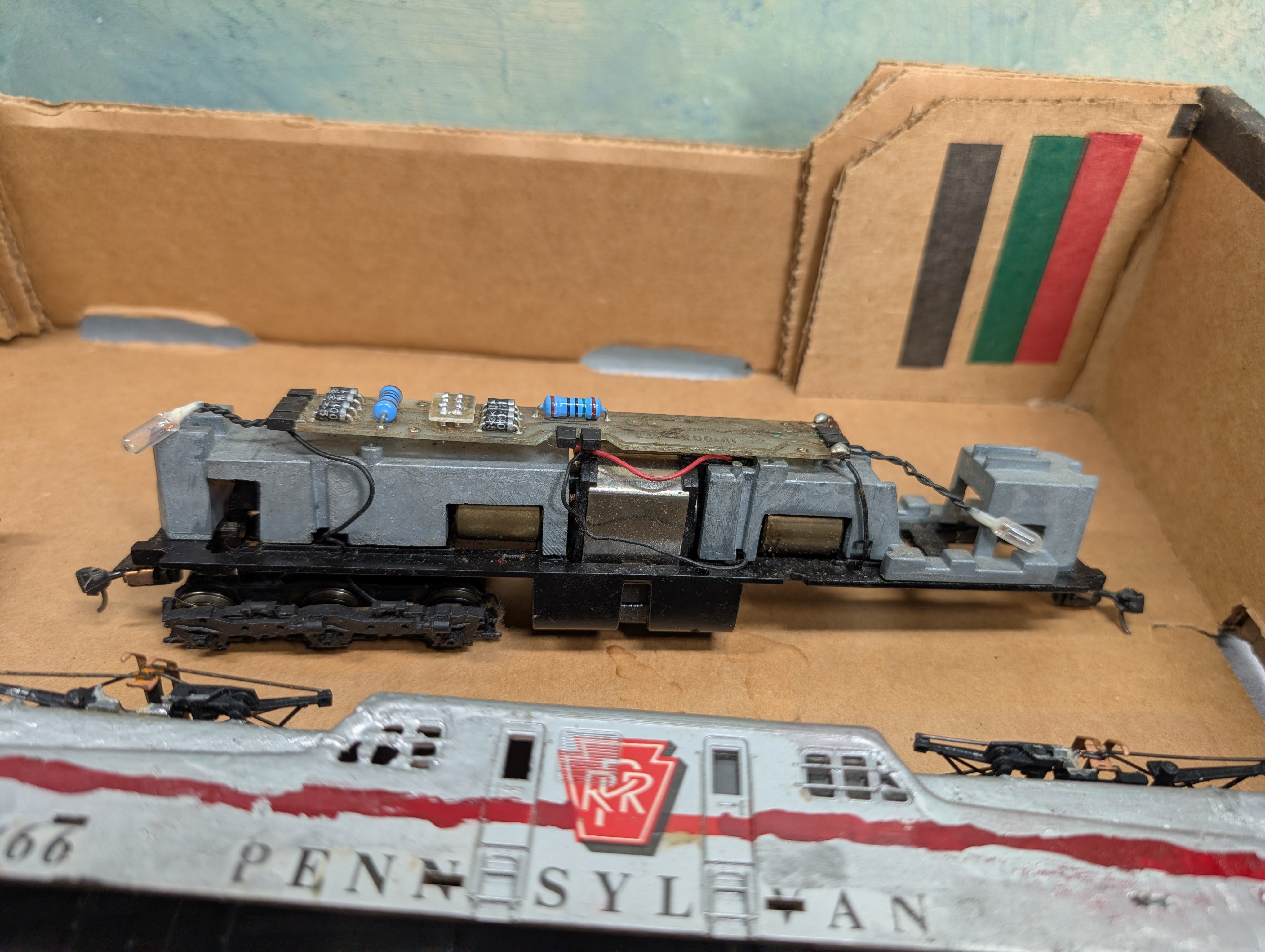 USED HO Scale Lot of Untested Rough Diesel Locomotives & Parts, GG1, EL, GN + more Parts/Repairs