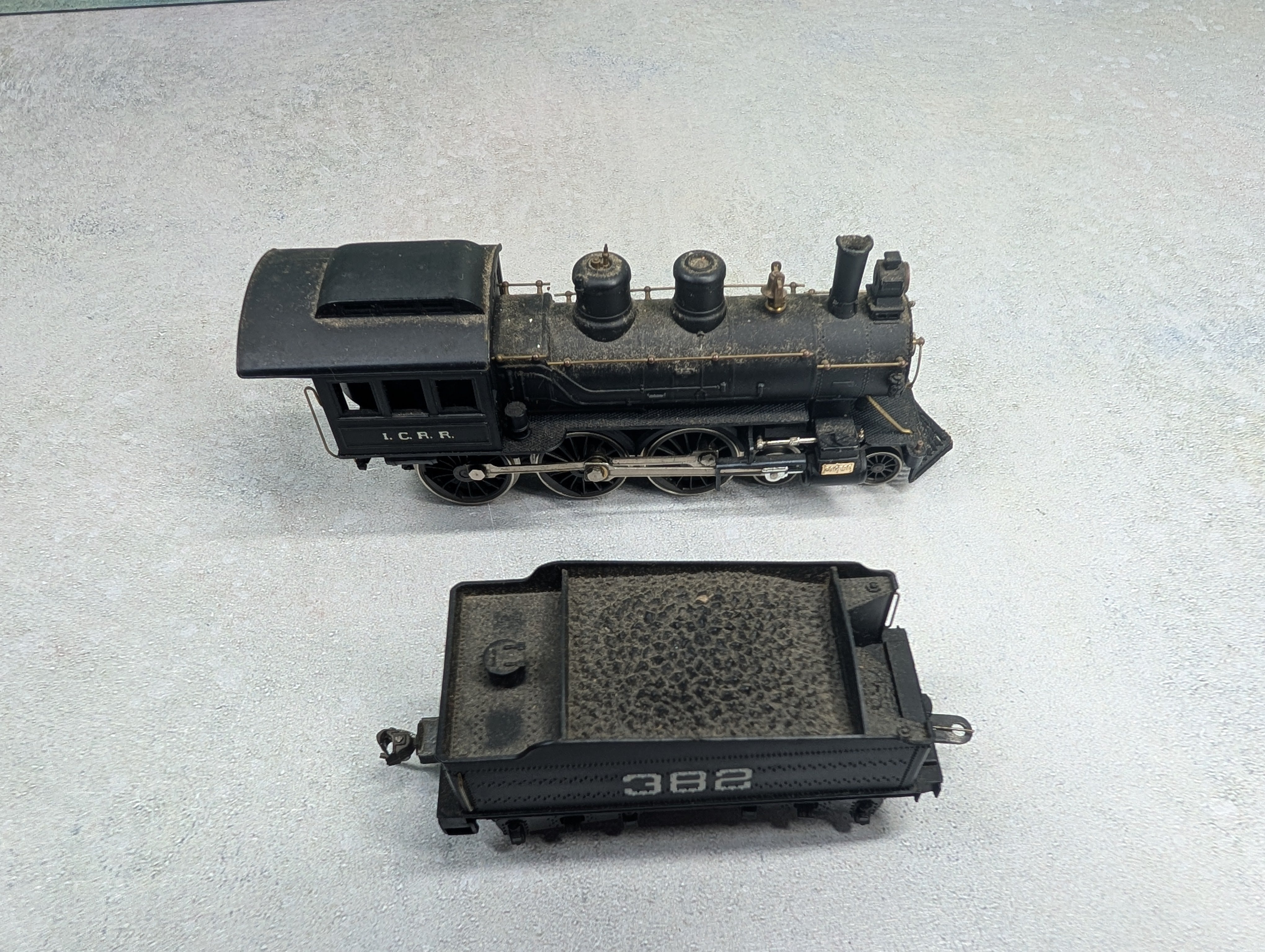 USED Rivarossi HO Scale 4-6-0 Steam Locomotive Casey Jones ICRR #382 Runs Great DC