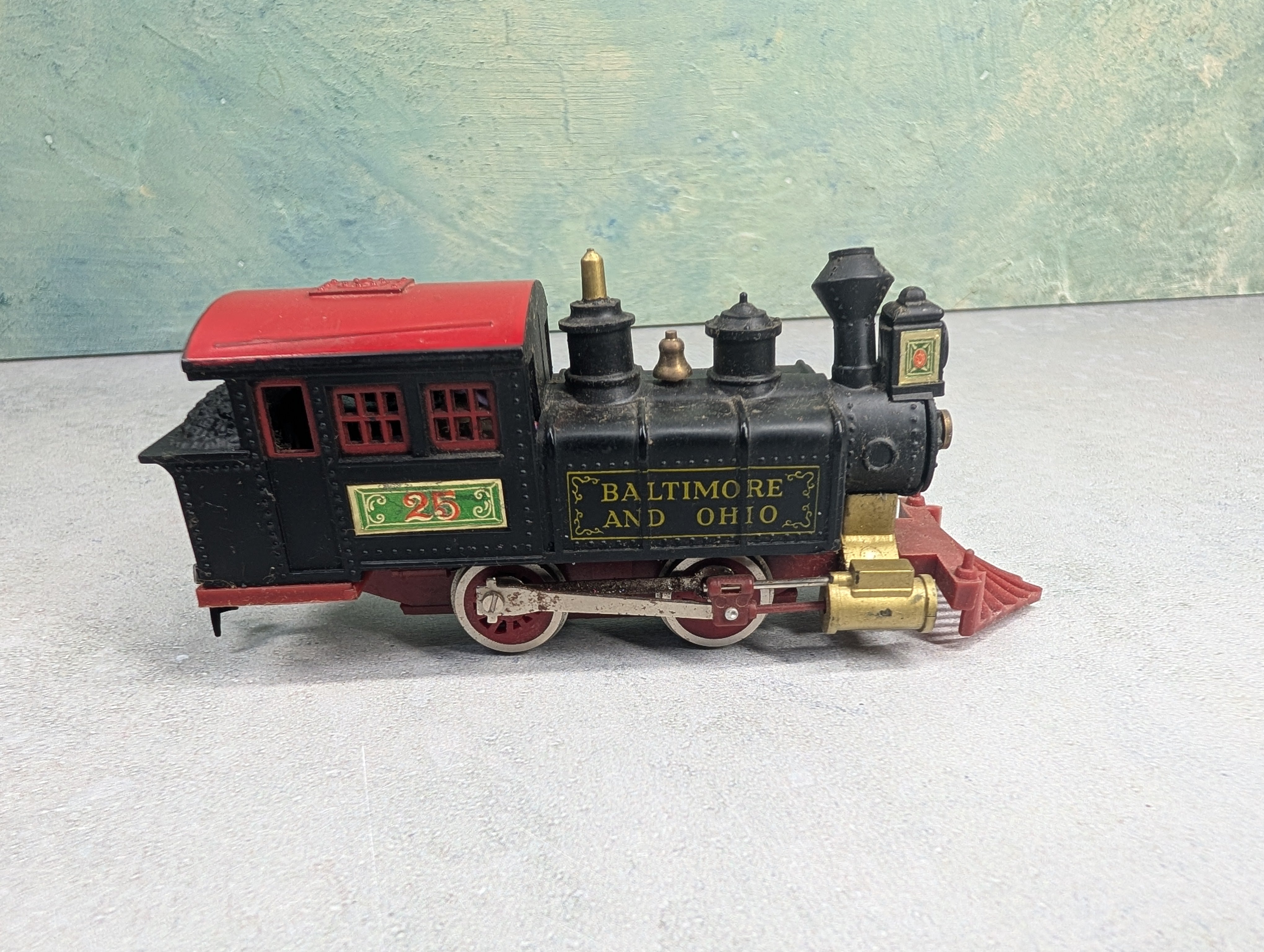 USED Life-Like HO Scale 0-4-0 Steam Locomotive Teakettle Baltimore and Ohio #25 Parts/Repairs DC
