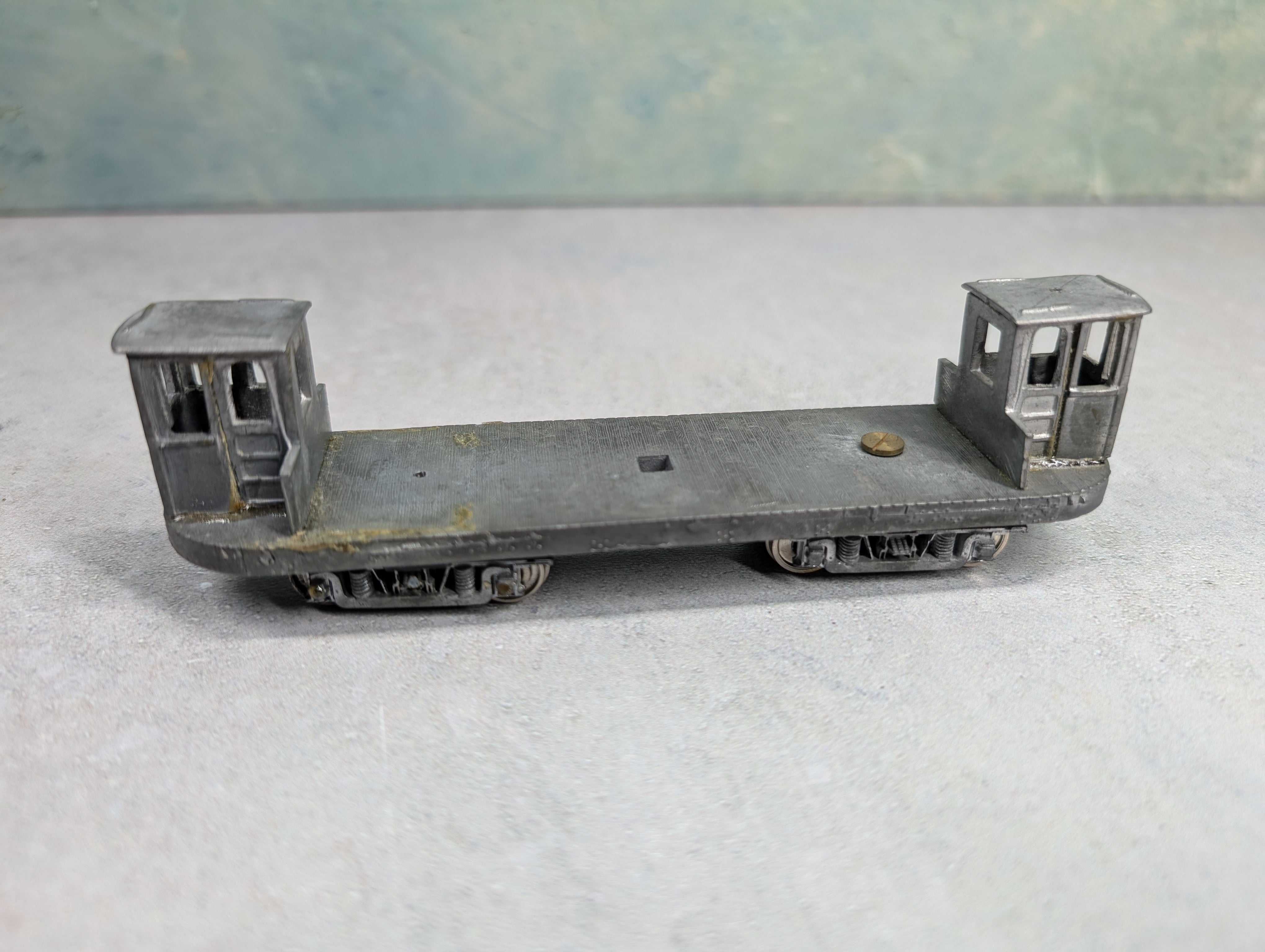 USED Tenshodo HO Scale Powered Metal Chassis DC