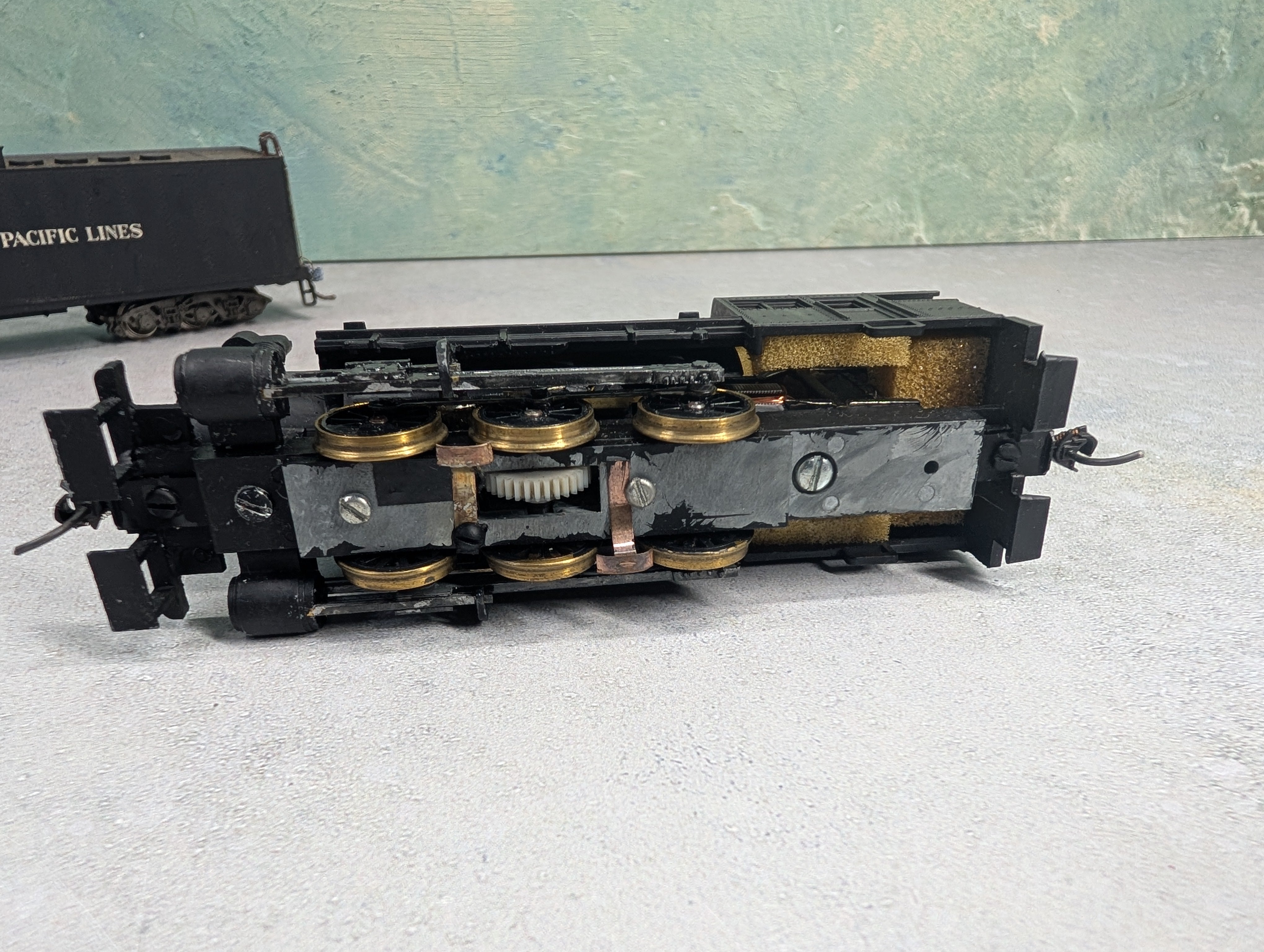 USED HO Scale Lot of Steam Locomotive Parts & More - For Repair Only
