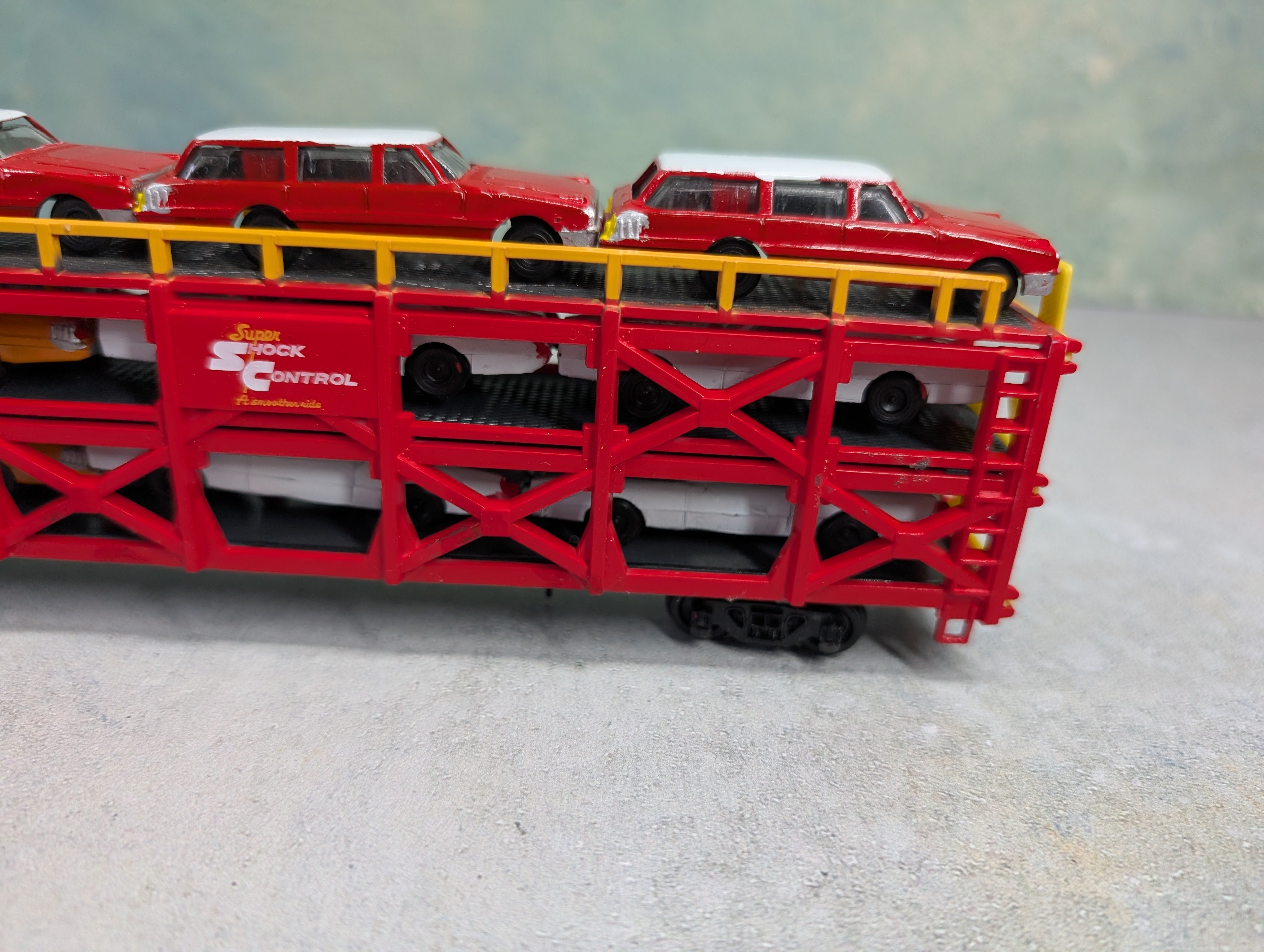 USED Bachmann HO Scale Tri-Level Auto Carrier w/ Cars Santa Fe ATSF #88969