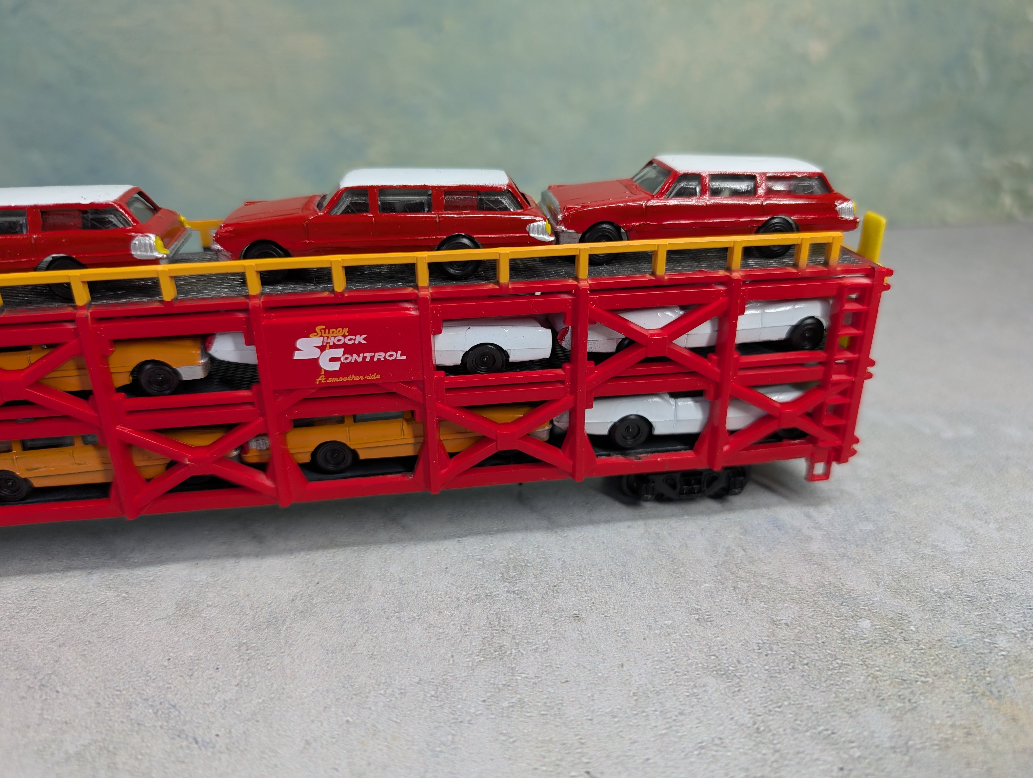 USED Bachmann HO Scale Tri-Level Auto Carrier w/ Cars Santa Fe ATSF #88969