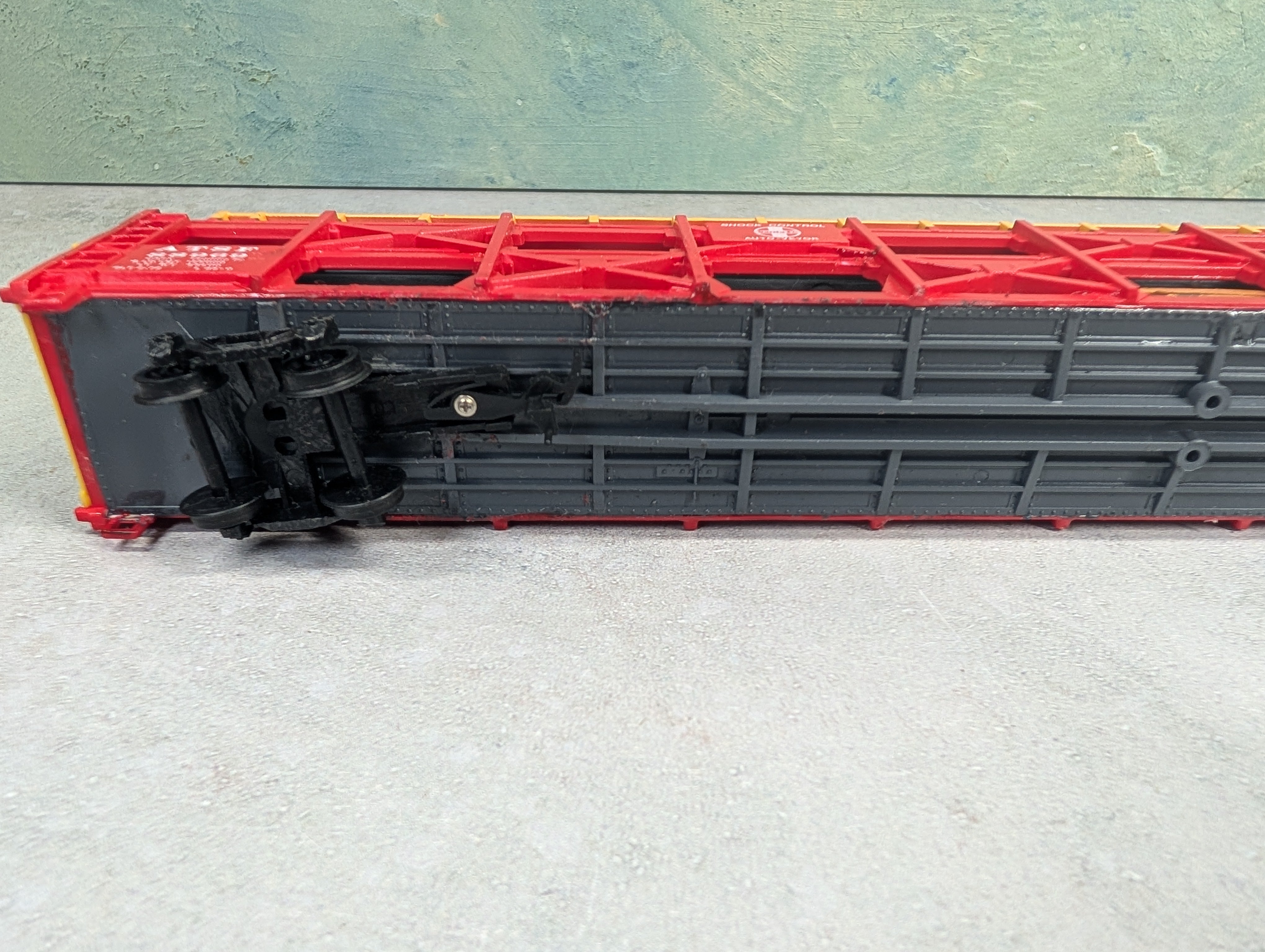 USED Bachmann HO Scale Tri-Level Auto Carrier w/ Cars Santa Fe ATSF #88969