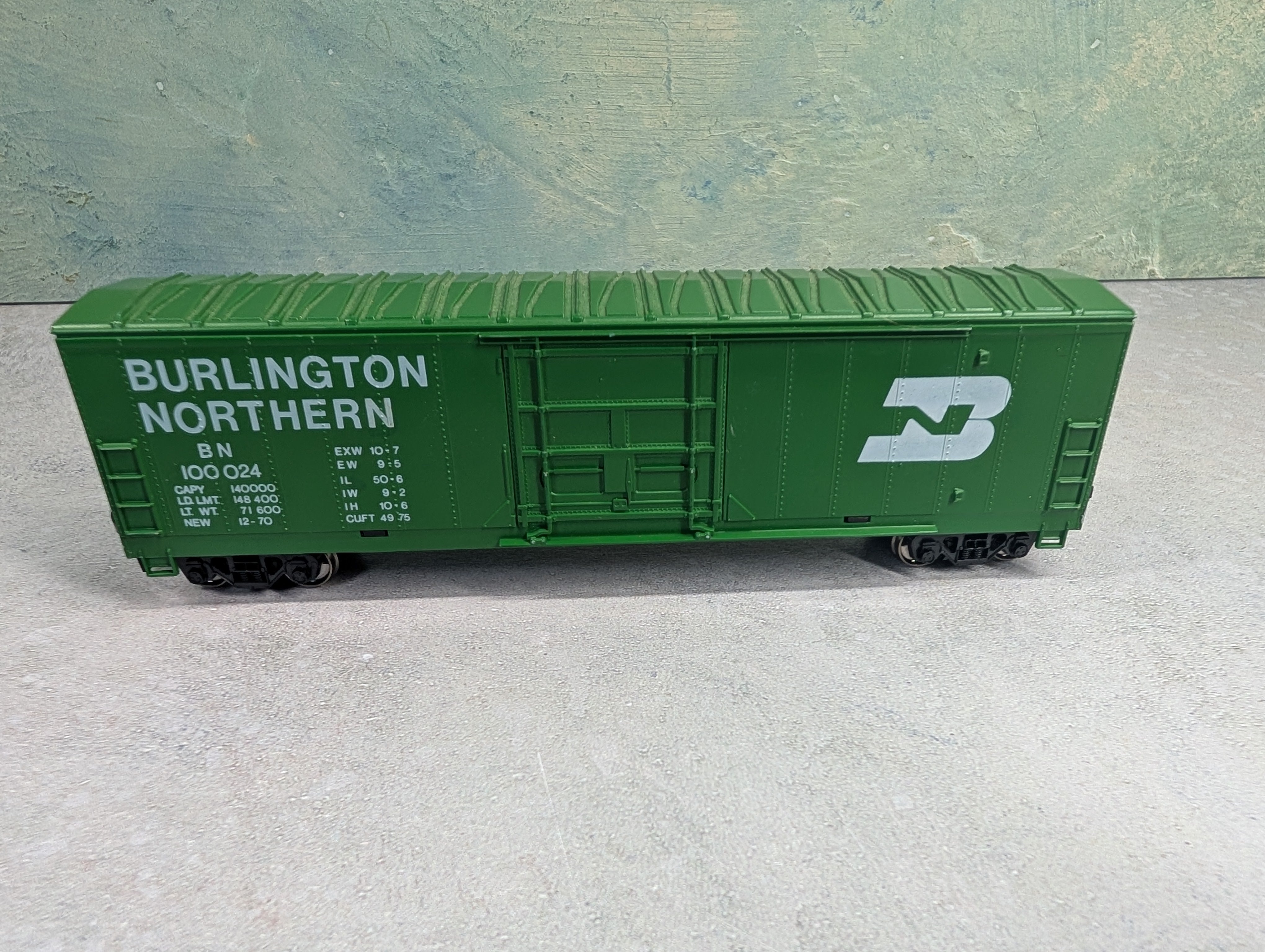 USED HO Scale 50' Box Car Burlington Northern BN #100024 Metal Wheels