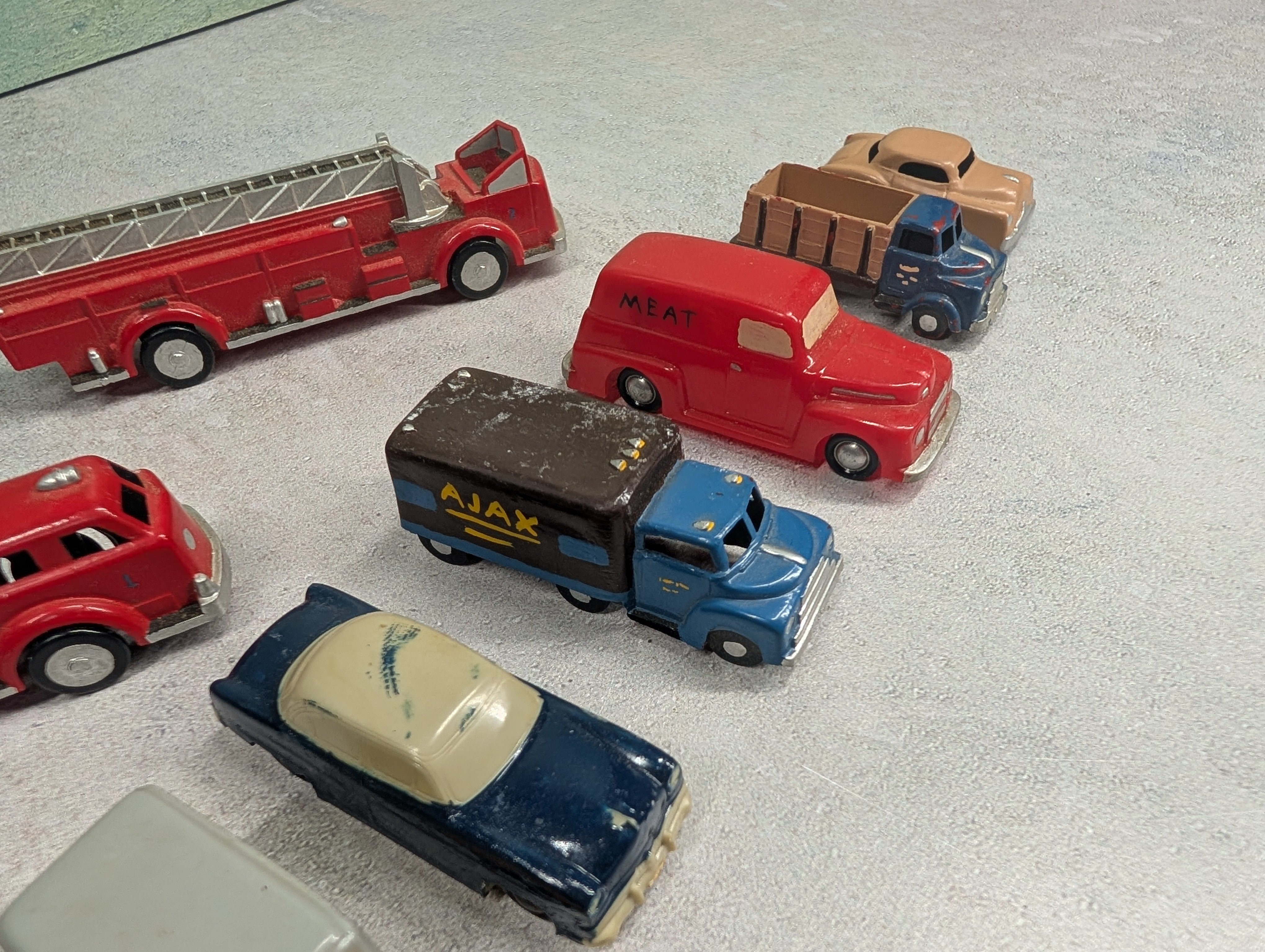 USED Marx HO Scale Varney Lot of Vehicles Fire Truck, Meat Truck (9 pcs)