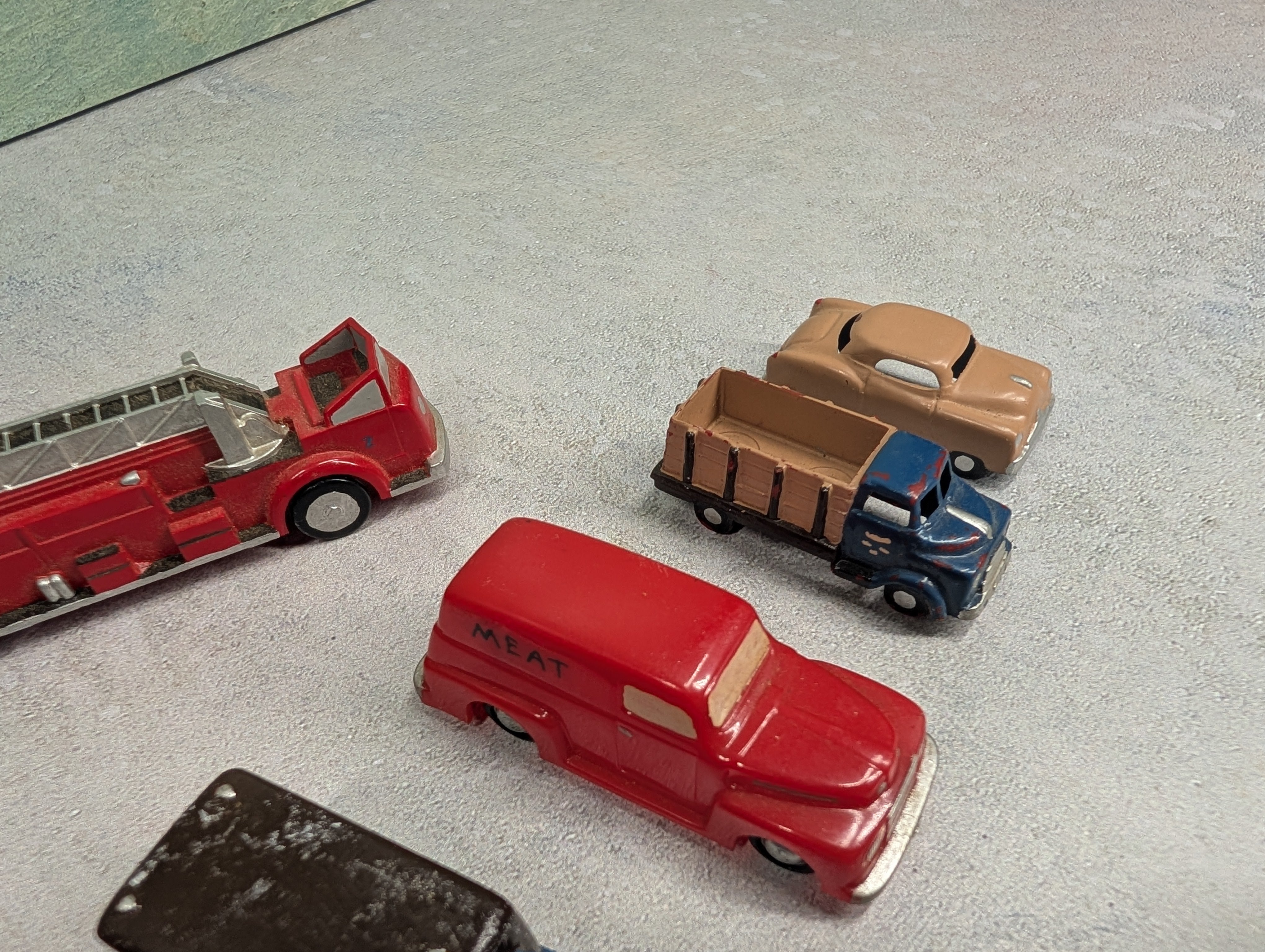 USED Marx HO Scale Varney Lot of Vehicles Fire Truck, Meat Truck (9 pcs)