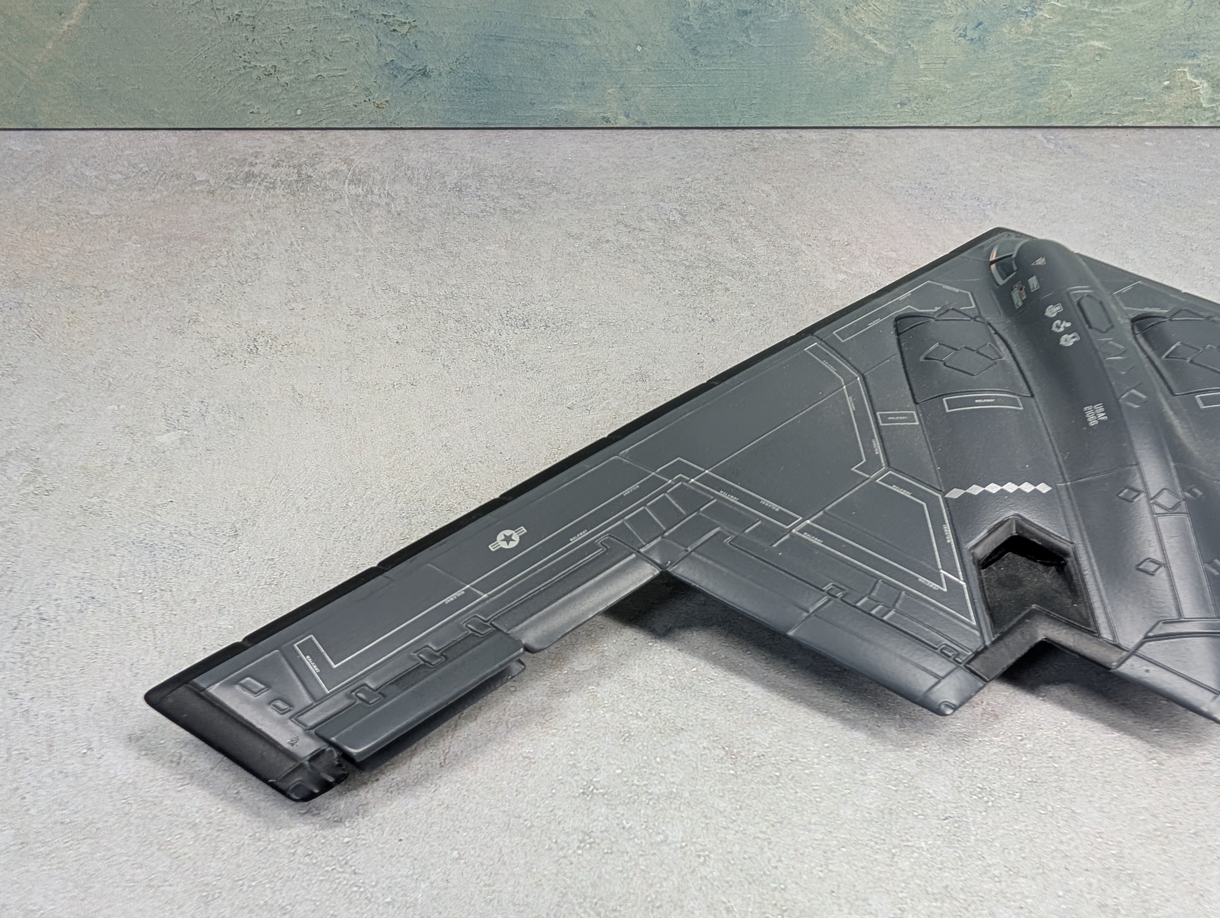 USED B-2 Stealth Bomber Northrop USAF 1:144 Scale Die Cast Metal