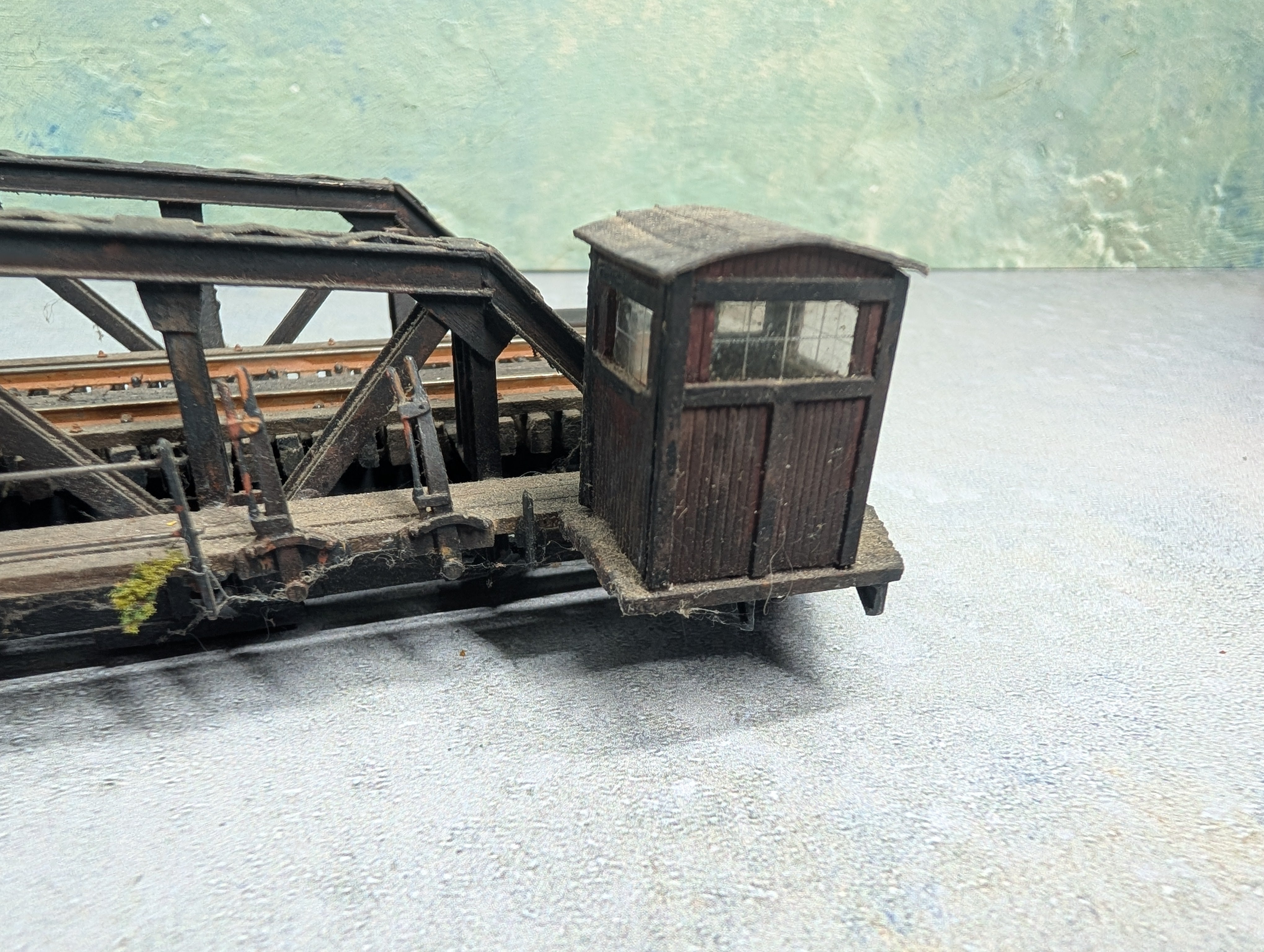 USED HO Scale Custom Made Turntable Bridge Weathered