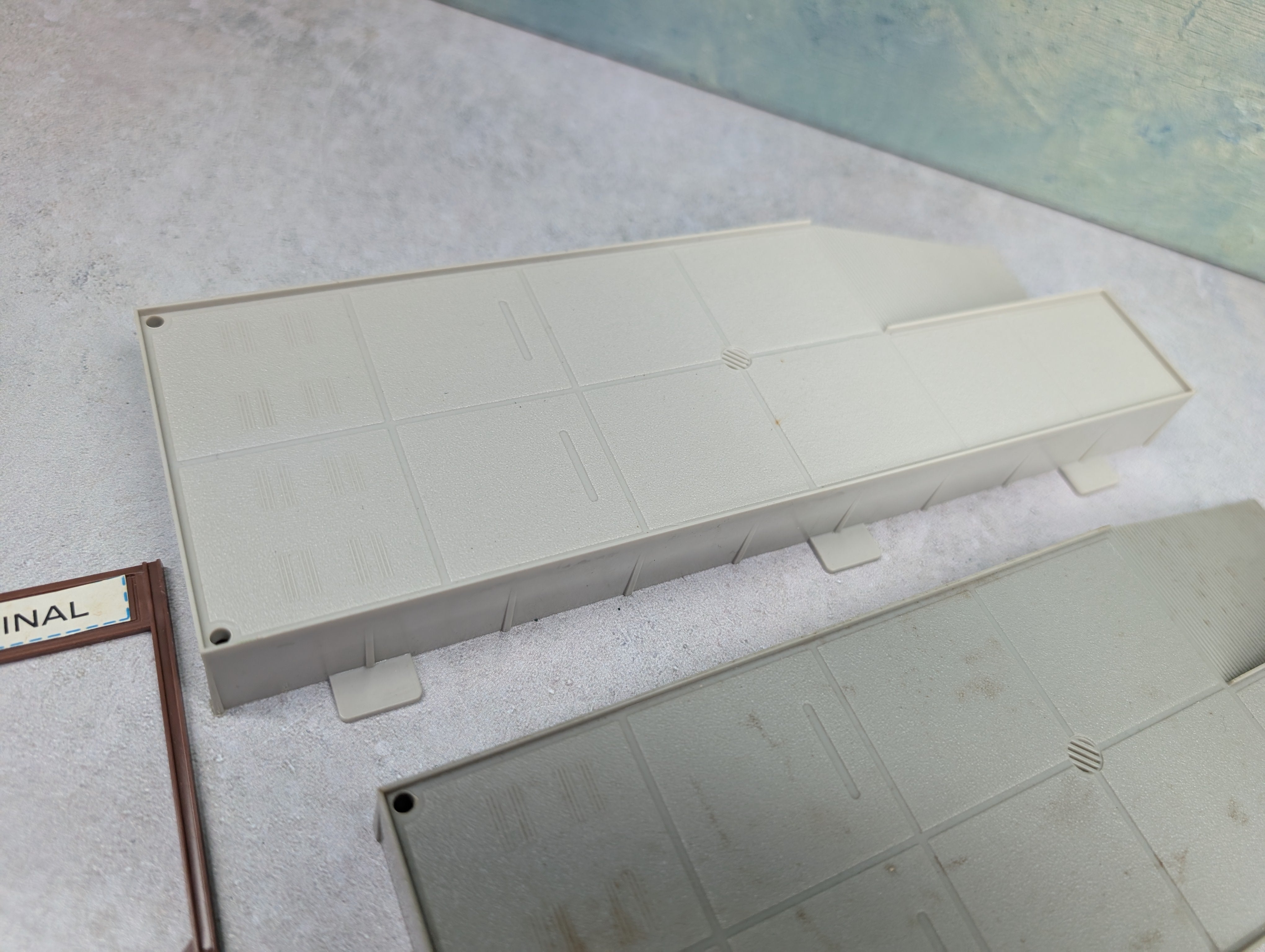 USED HO Scale Lot of Truck Terminal Ramps
