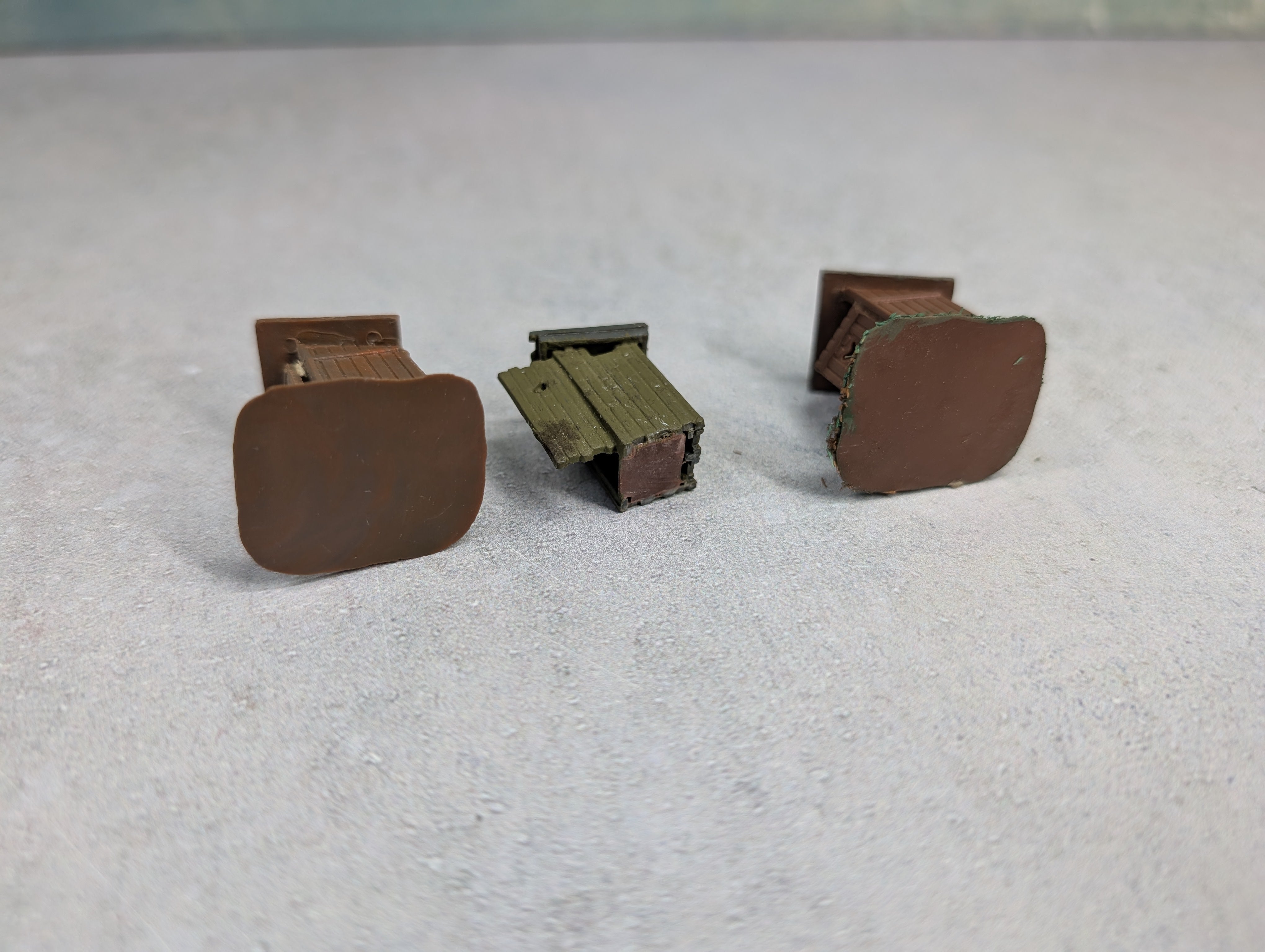 USED HO Scale Lot of Outhouses (3 pcs)
