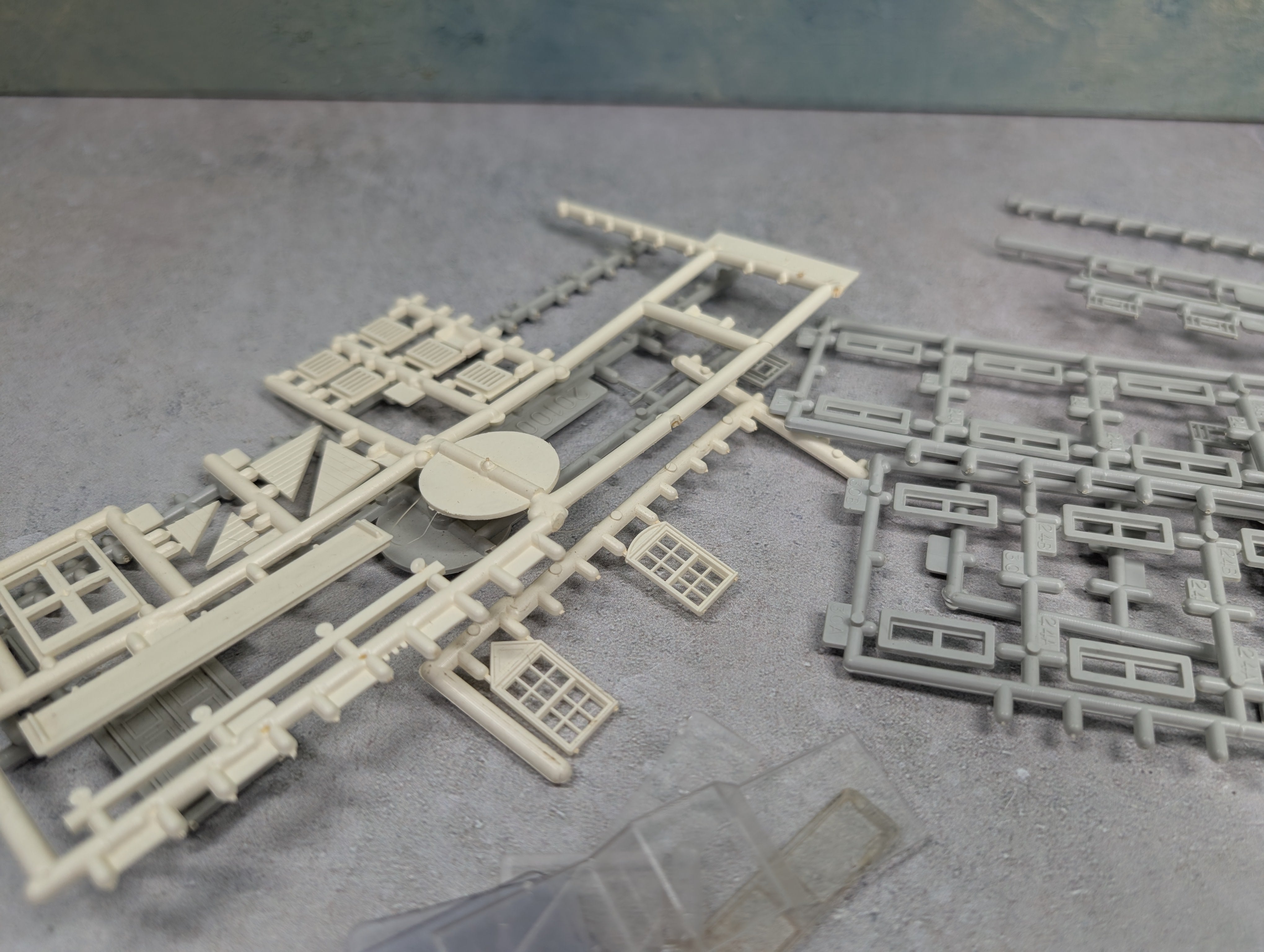 USED HO Scale Lot of Building Windows, Doors & Other Parts