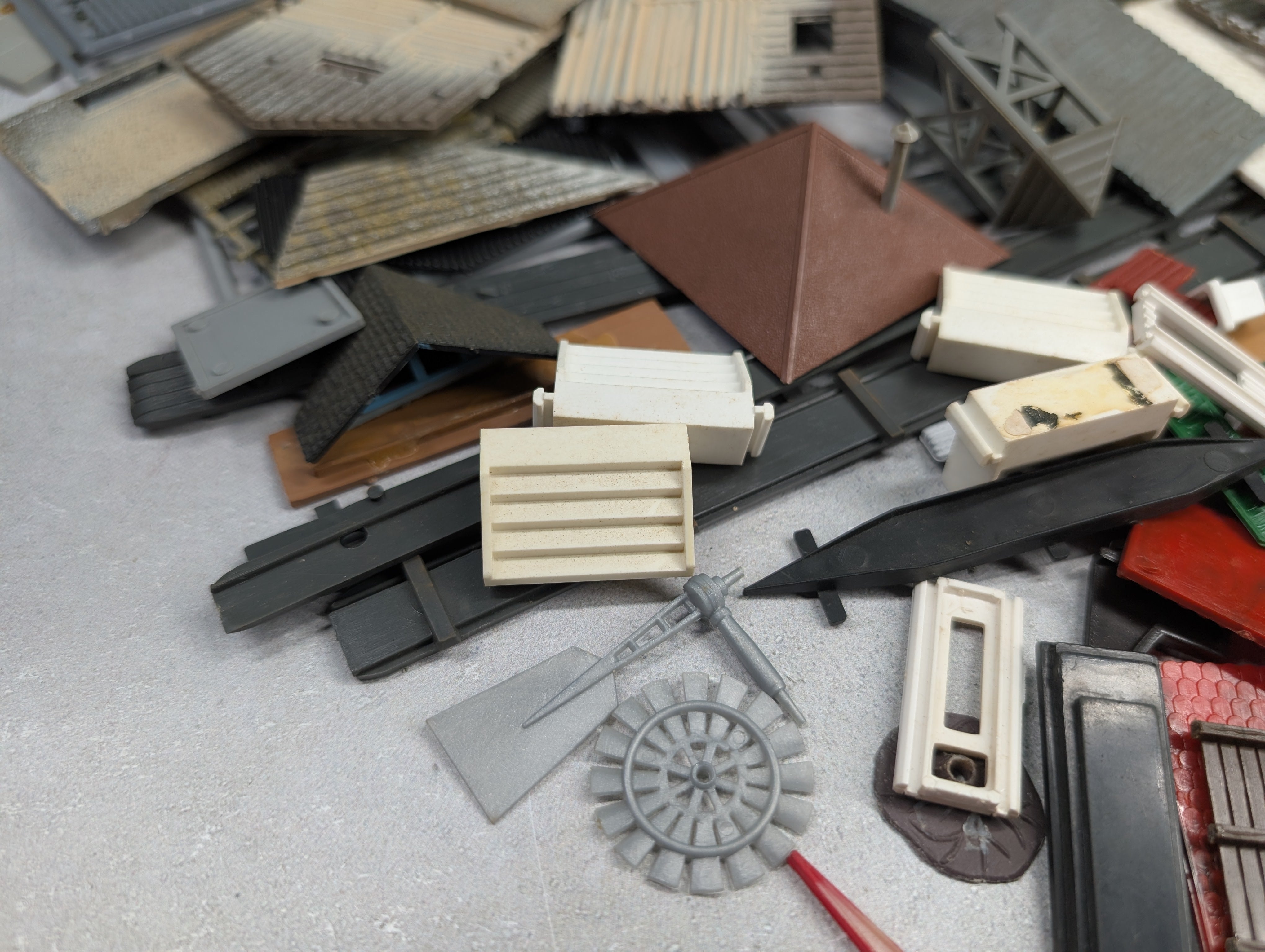 USED HO Scale Lot of Building Parts For Scratch Building