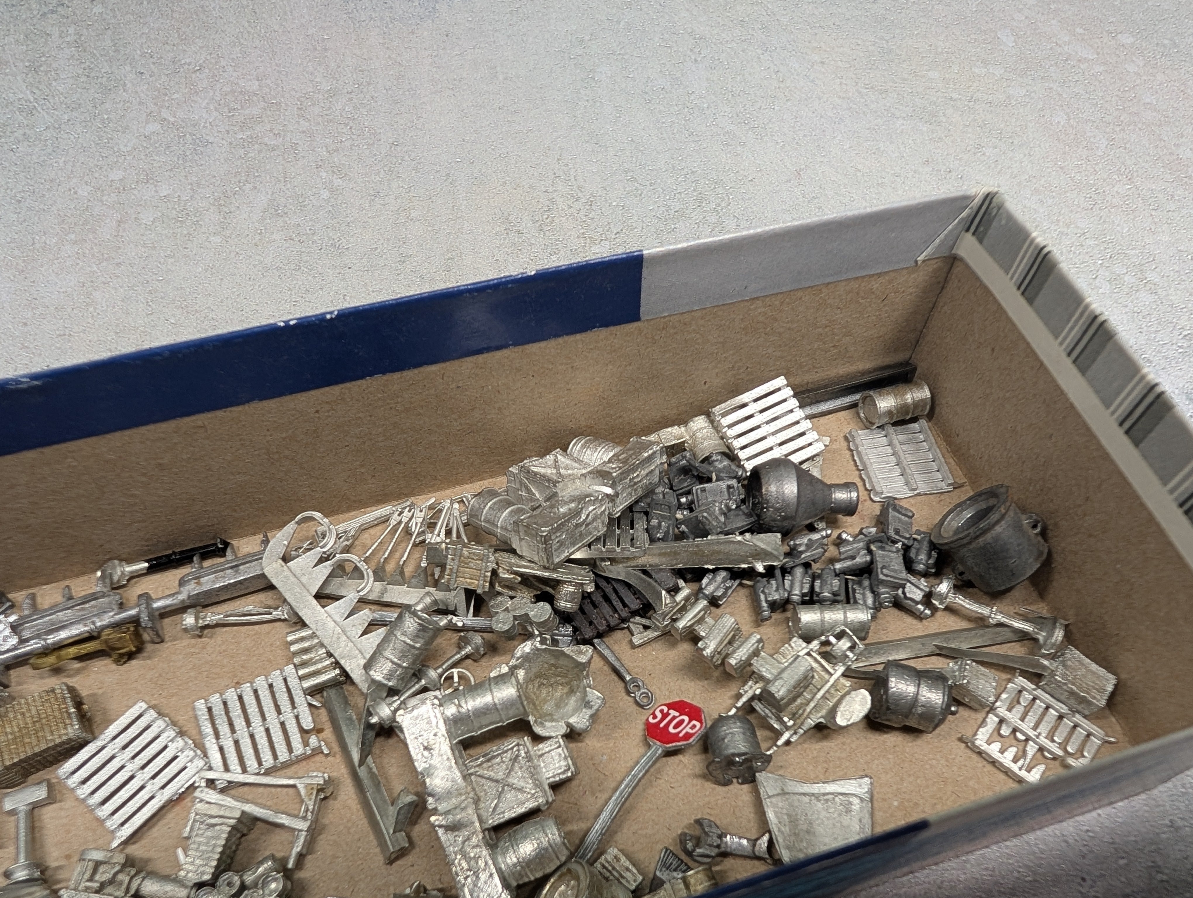 USED HO Scale Large Lot of Pewter and Metal Detail & Scene Parts, Pallets, Signs & more