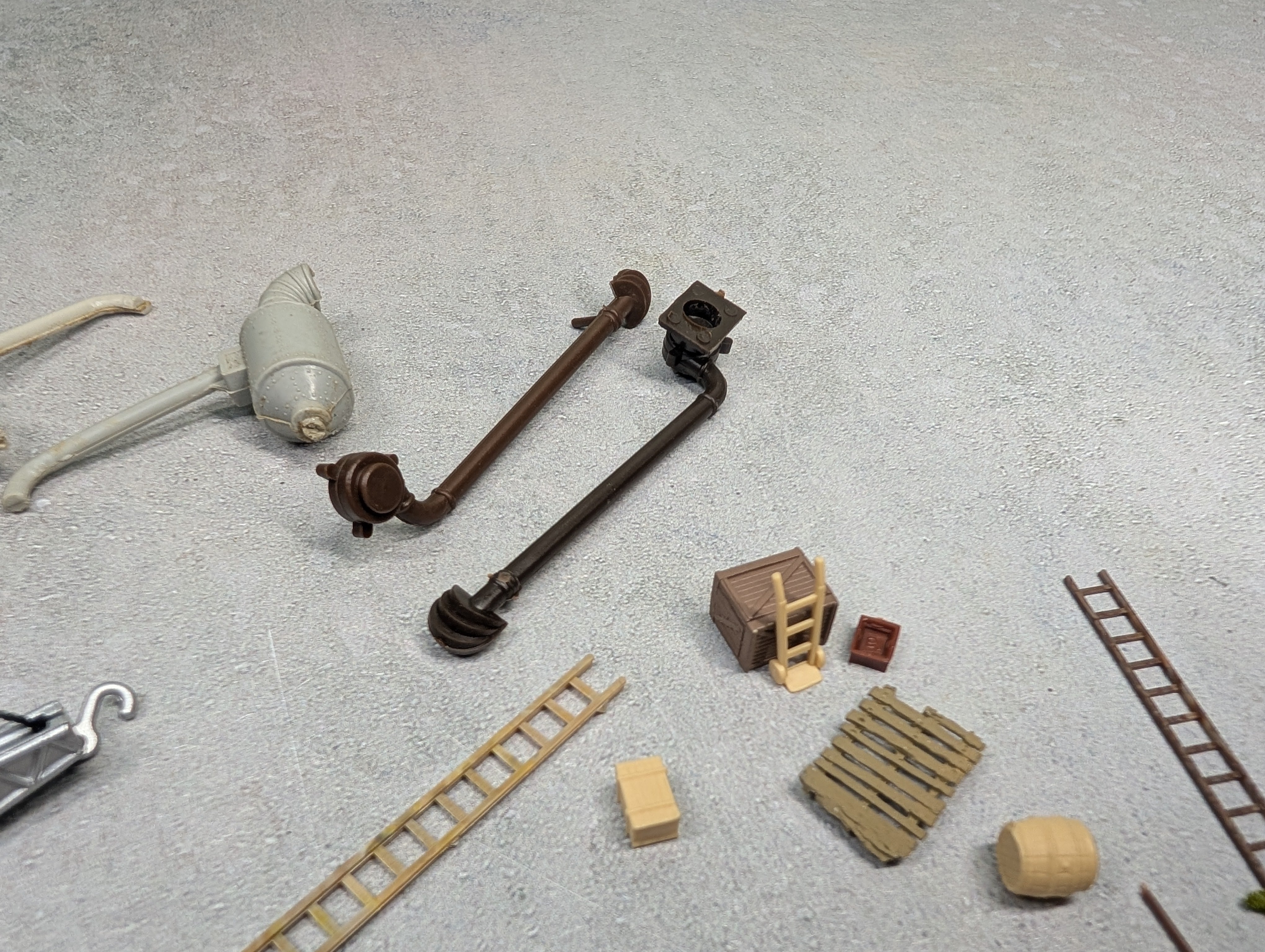 USED HO Scale Lot of Ladders, Industrial Building Parts, Pallets, Crates and More