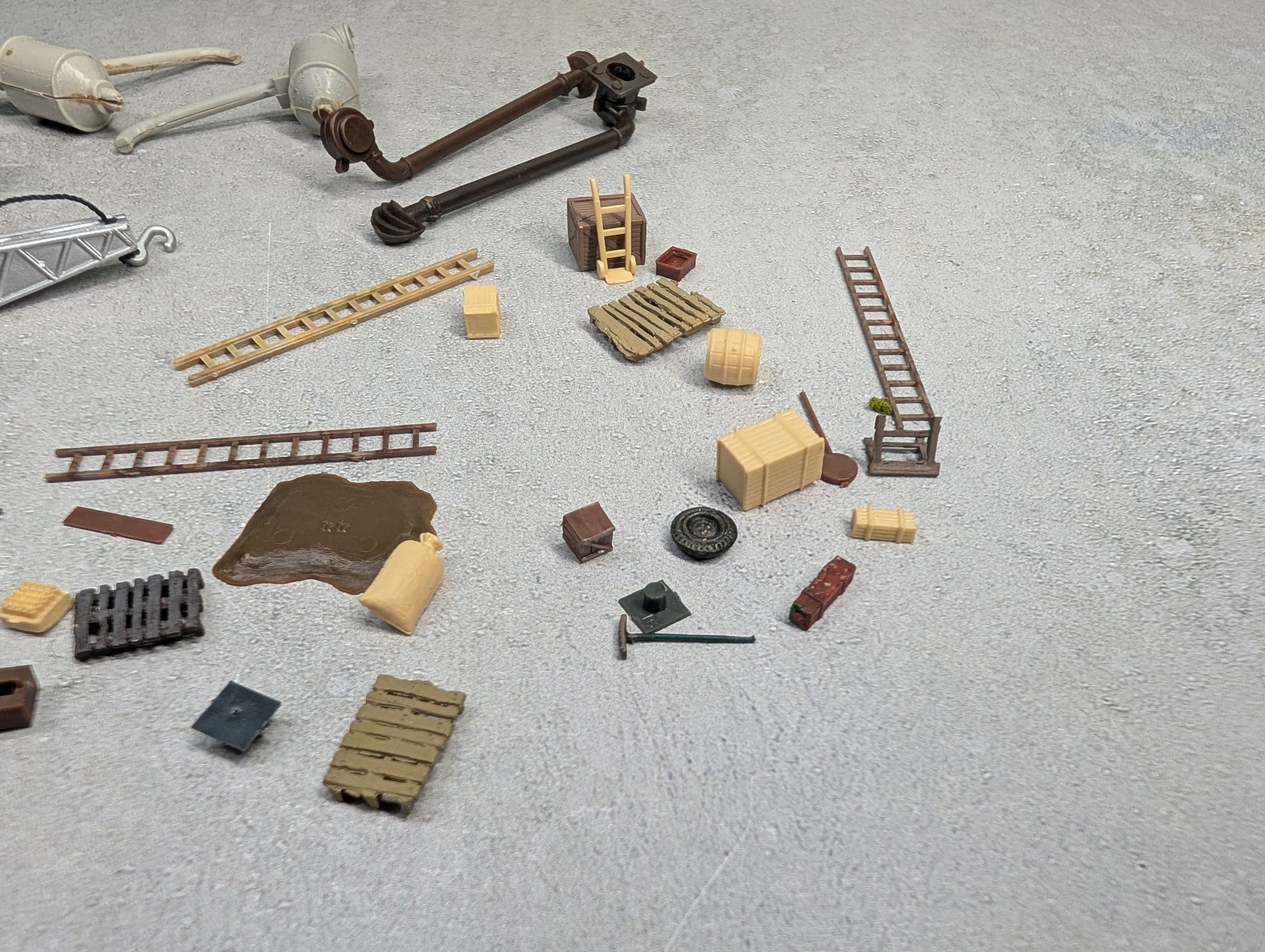 USED HO Scale Lot of Ladders, Industrial Building Parts, Pallets, Crates and More