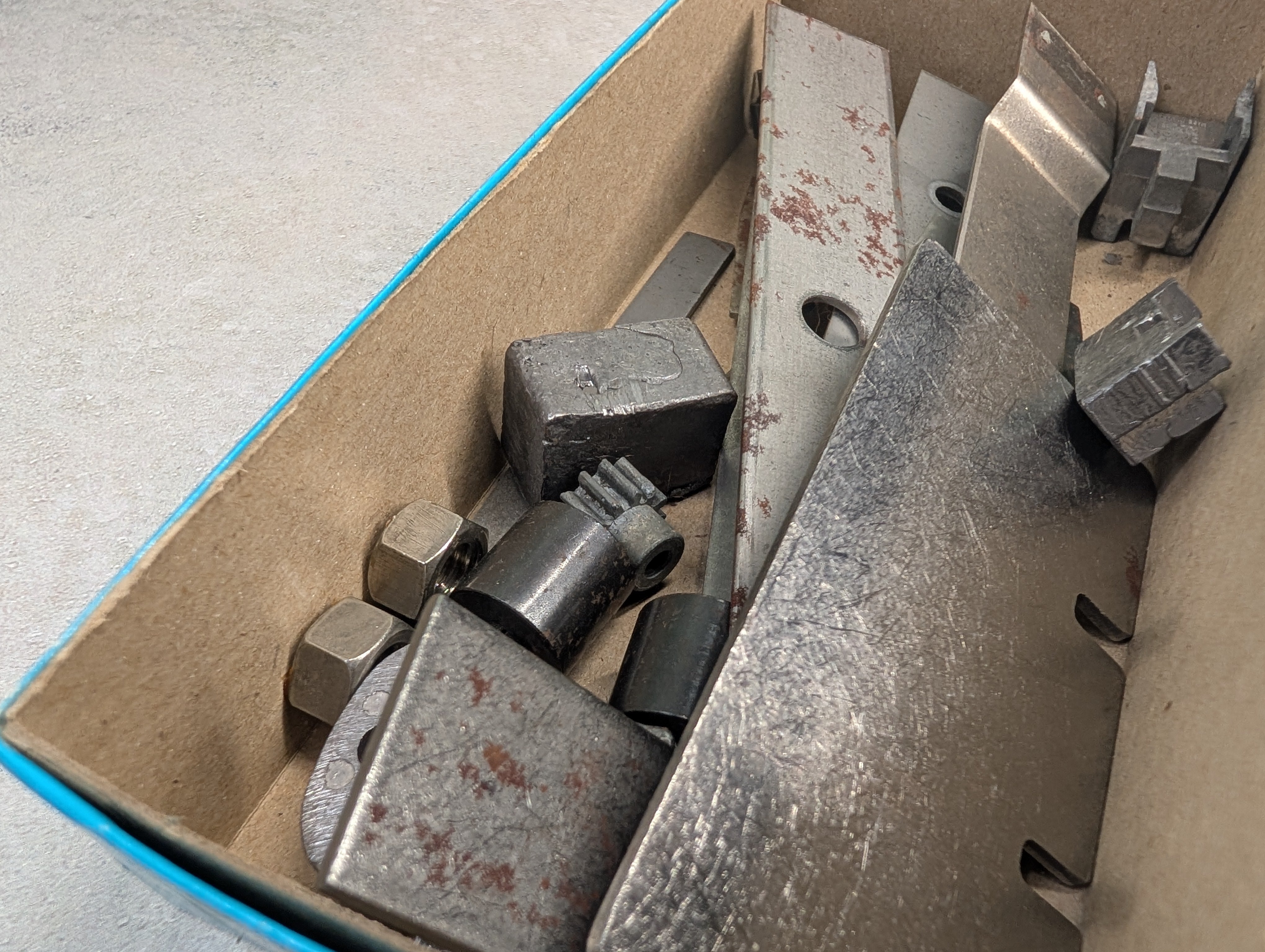 USED HO Scale Lot of Various Metal Weights (Almost 2lbs)