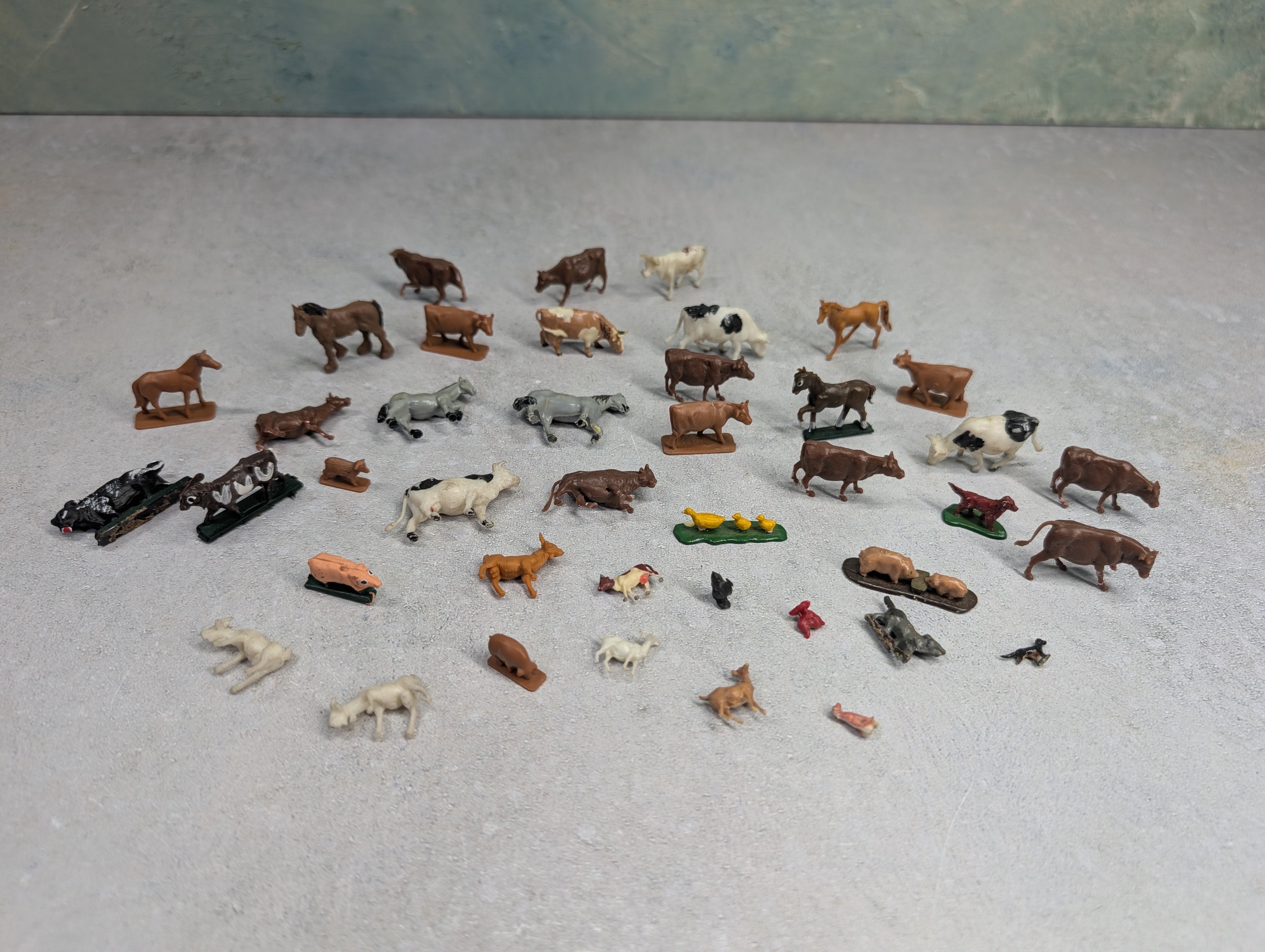 USED HO Scale Lot of Various Farm Animals