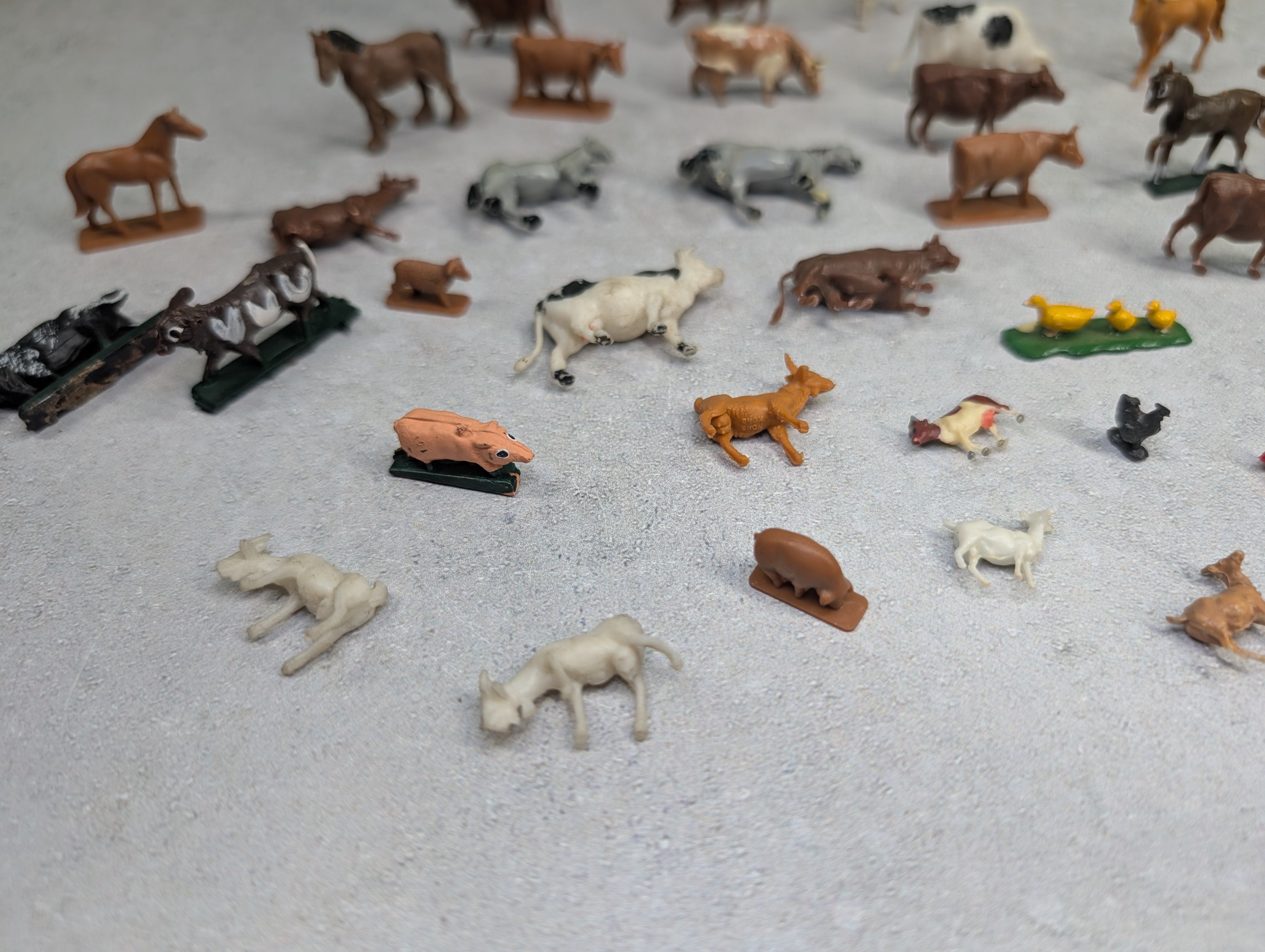 USED HO Scale Lot of Various Farm Animals