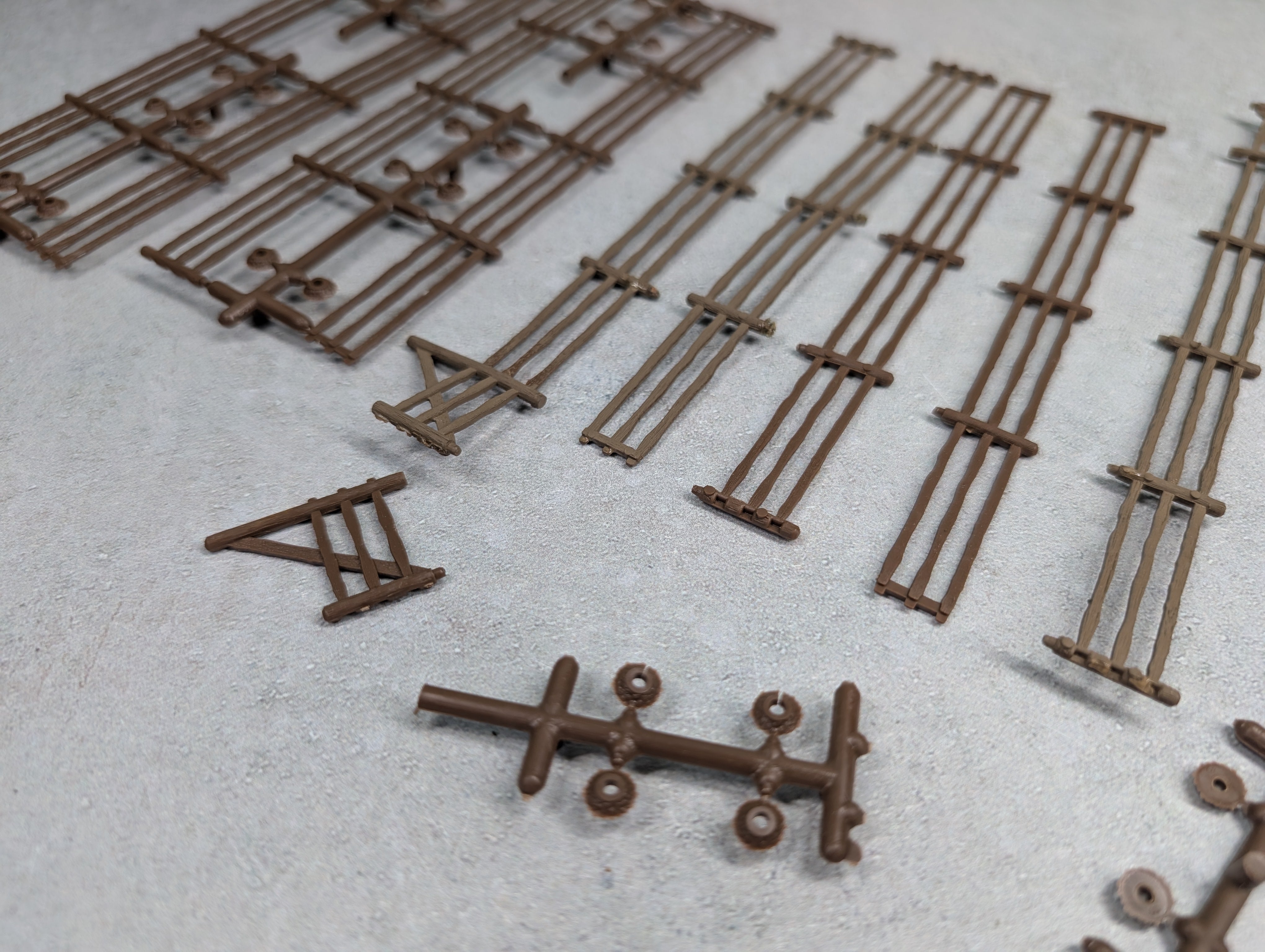 USED HO Scale Lot of Brown Fences