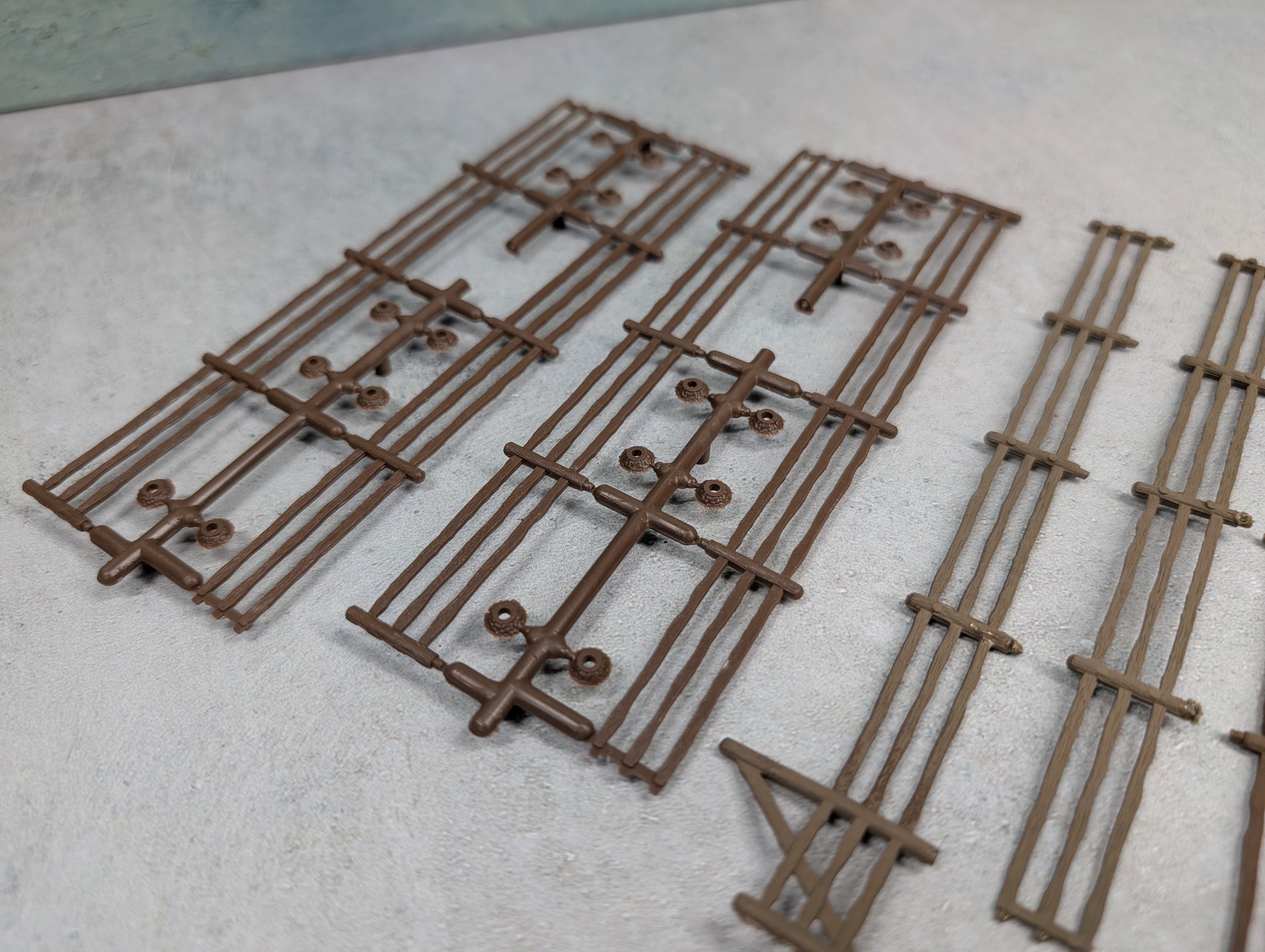 USED HO Scale Lot of Brown Fences