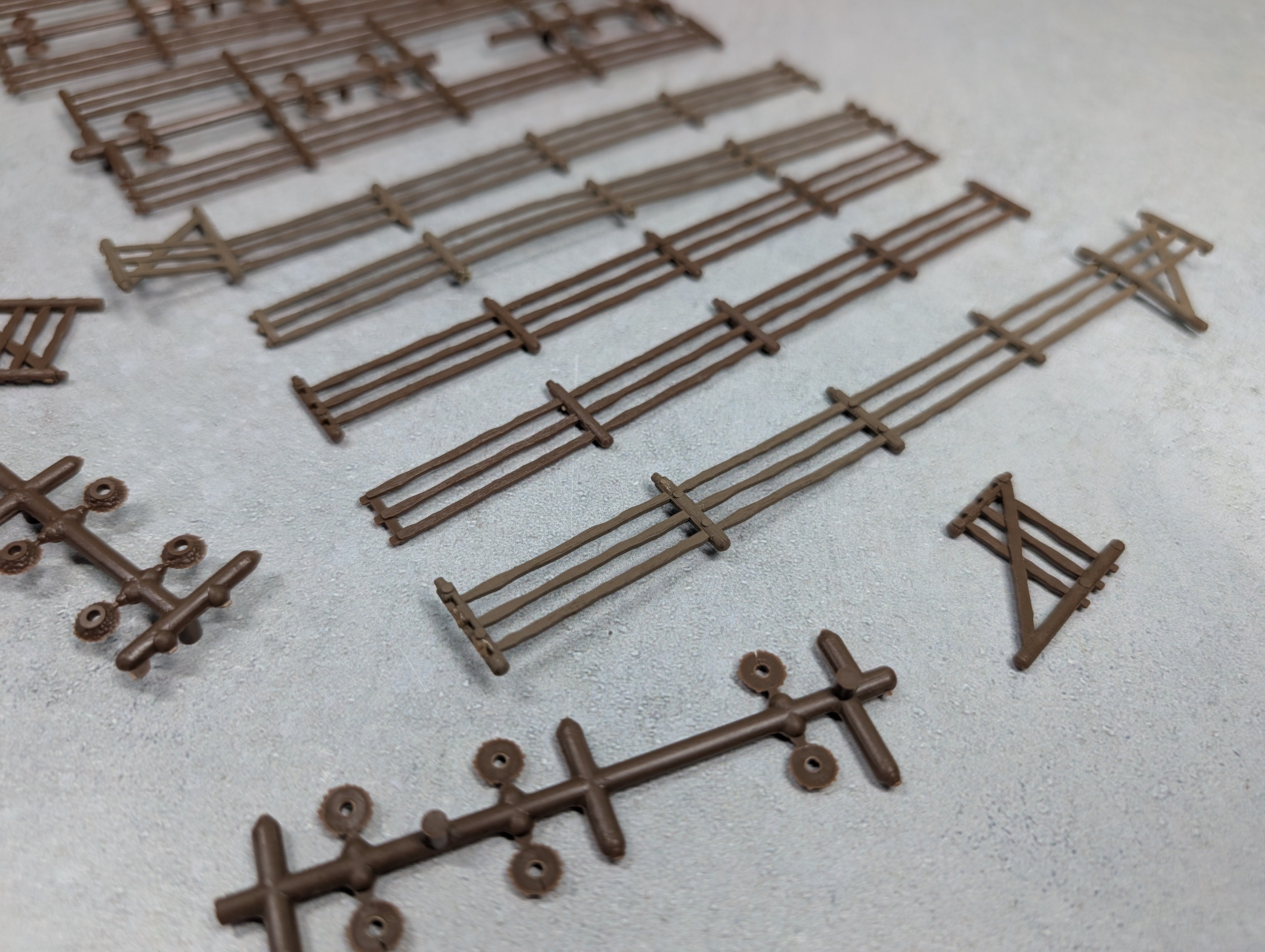 USED HO Scale Lot of Brown Fences