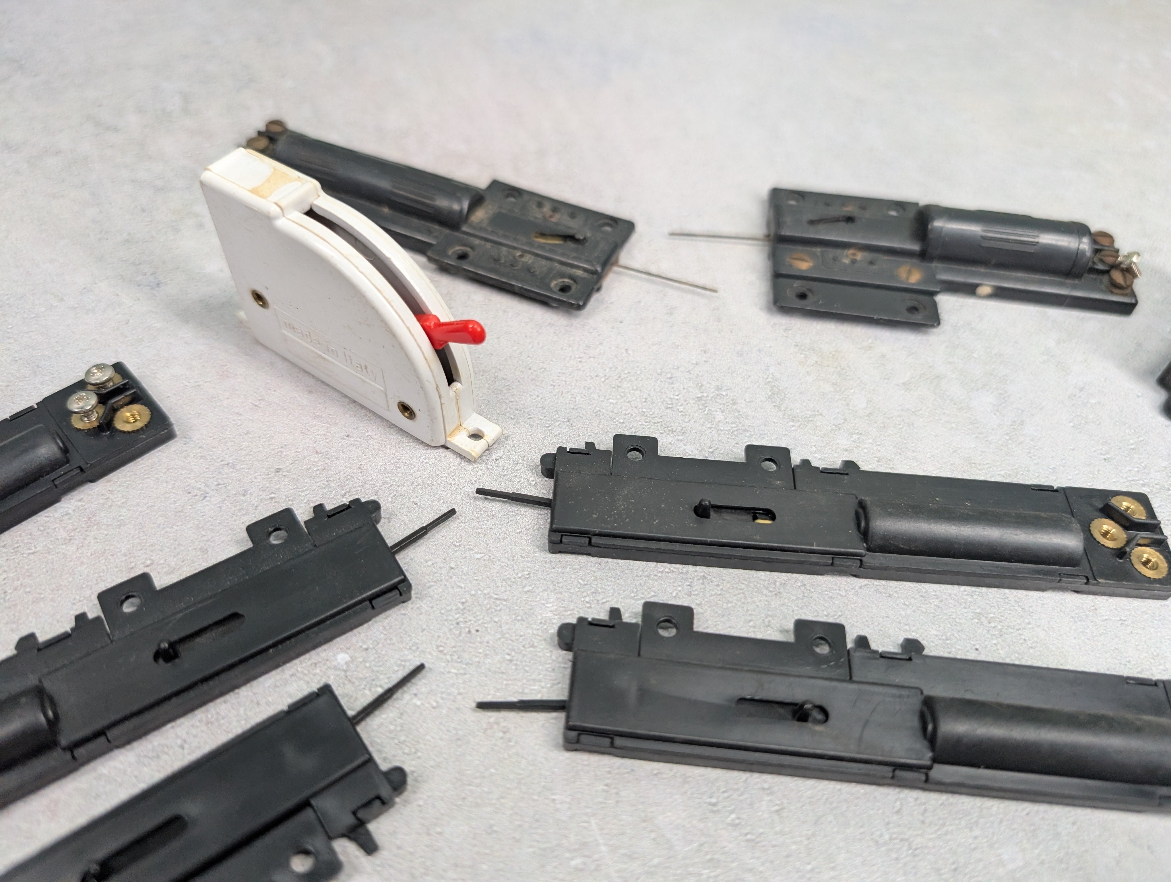 USED Atlas HO Scale Lot of Switch Machines, Screws & Parts (Untested)