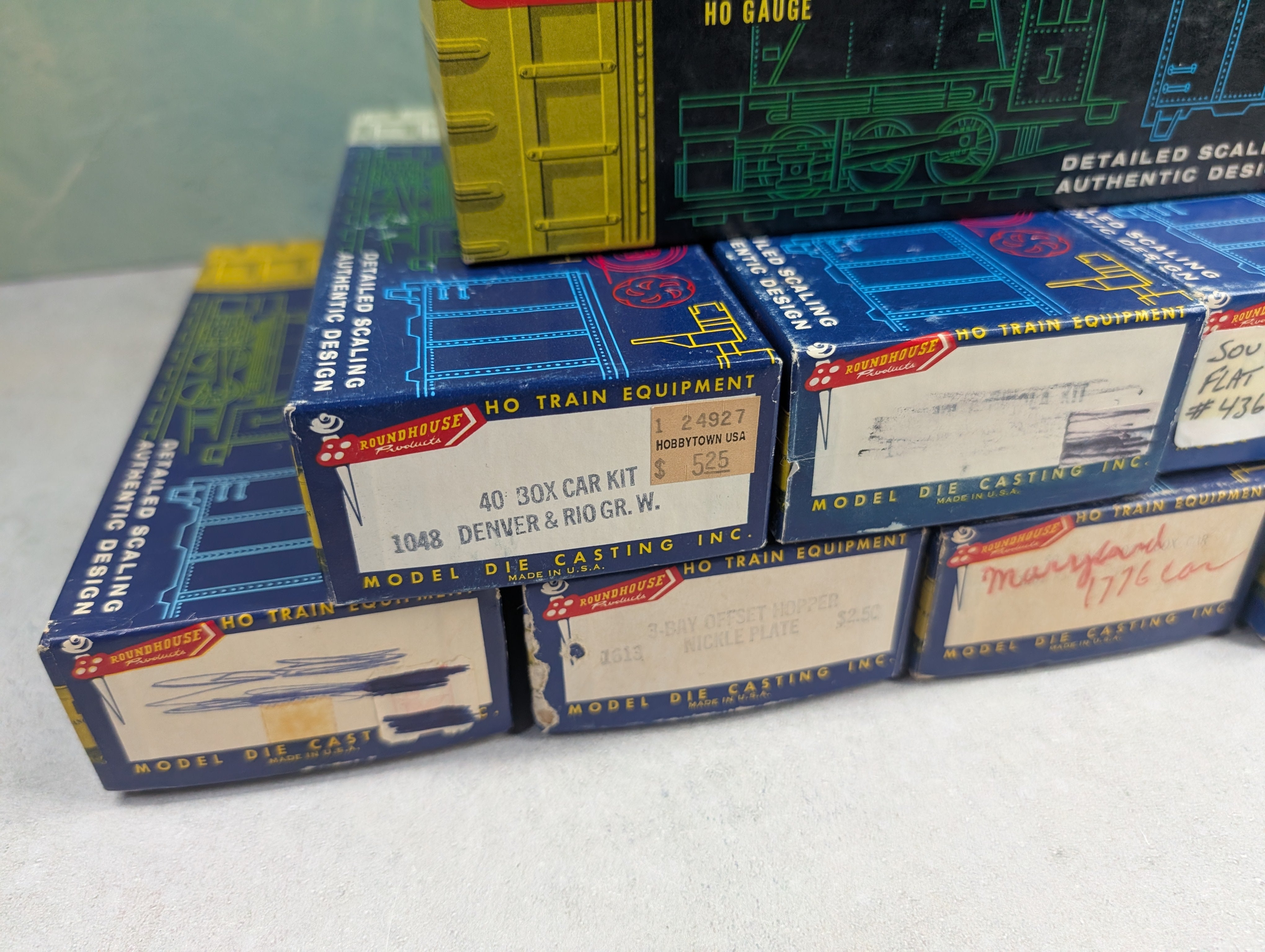 USED Roundhouse HO Scale Empty Boxes For Storage (8 pcs)