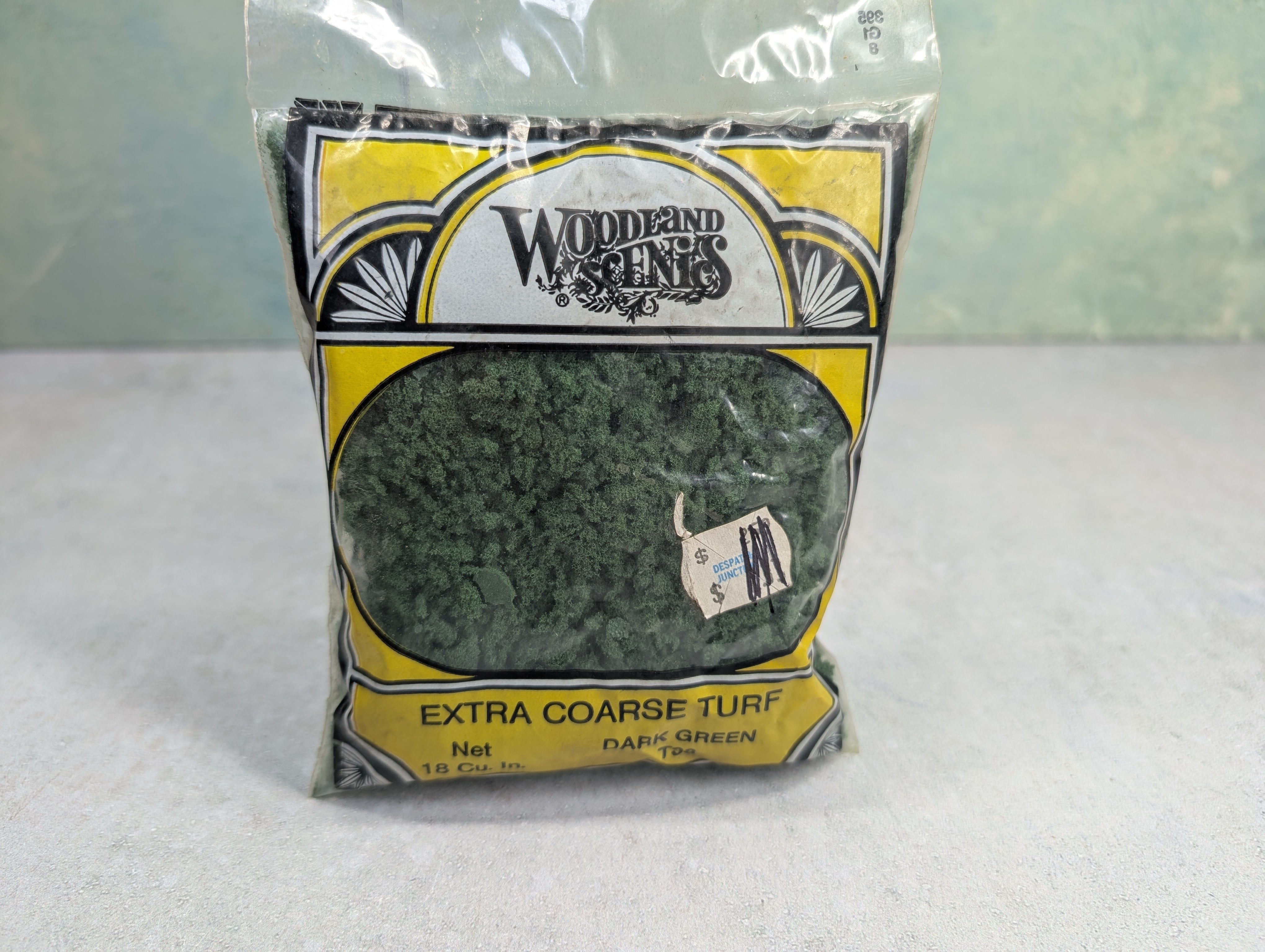 USED Woodland Scenics T38 MULTI Scale Extra Coarse Turf Dark Green
